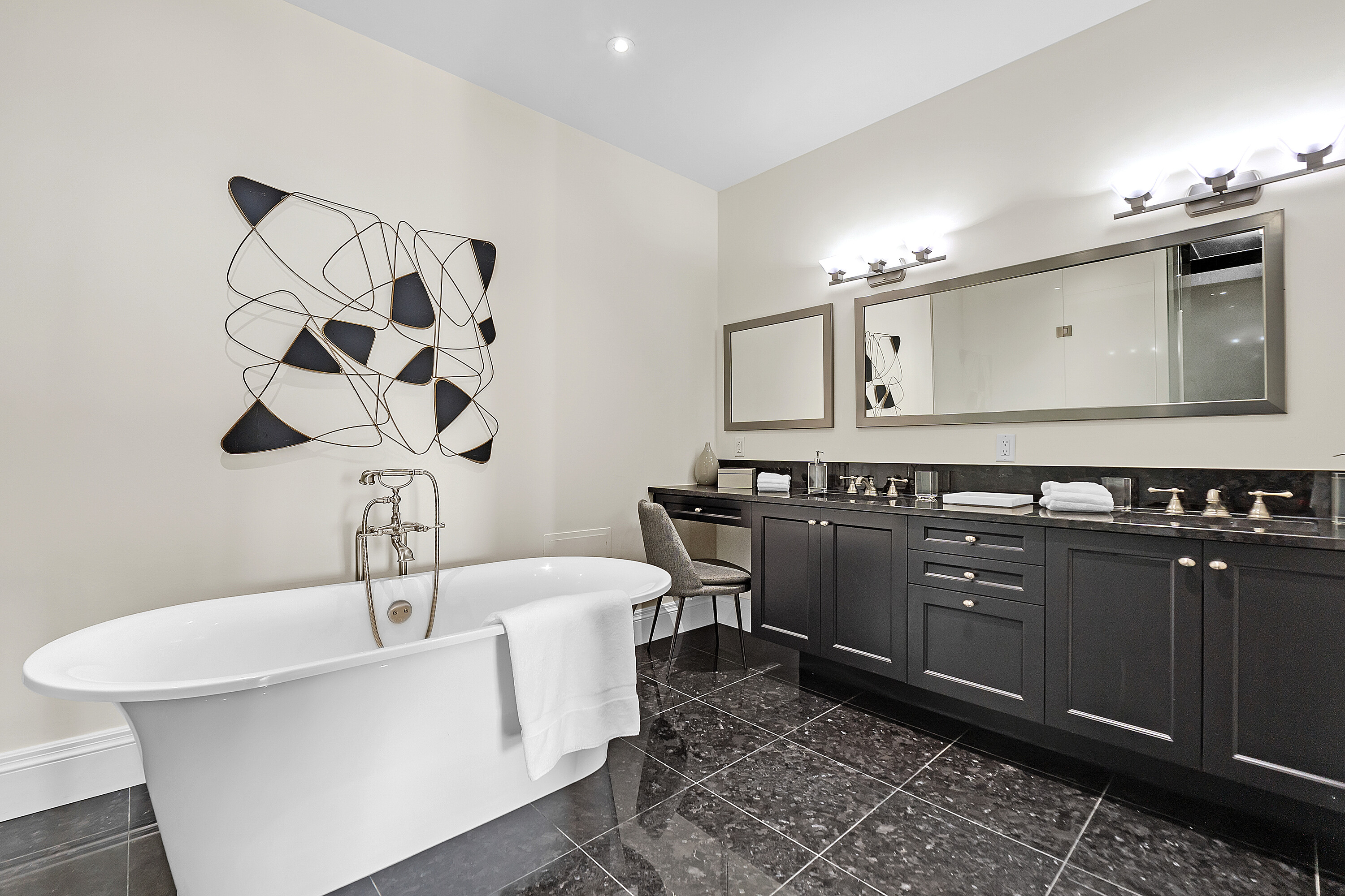 2191 Yonge St #5202