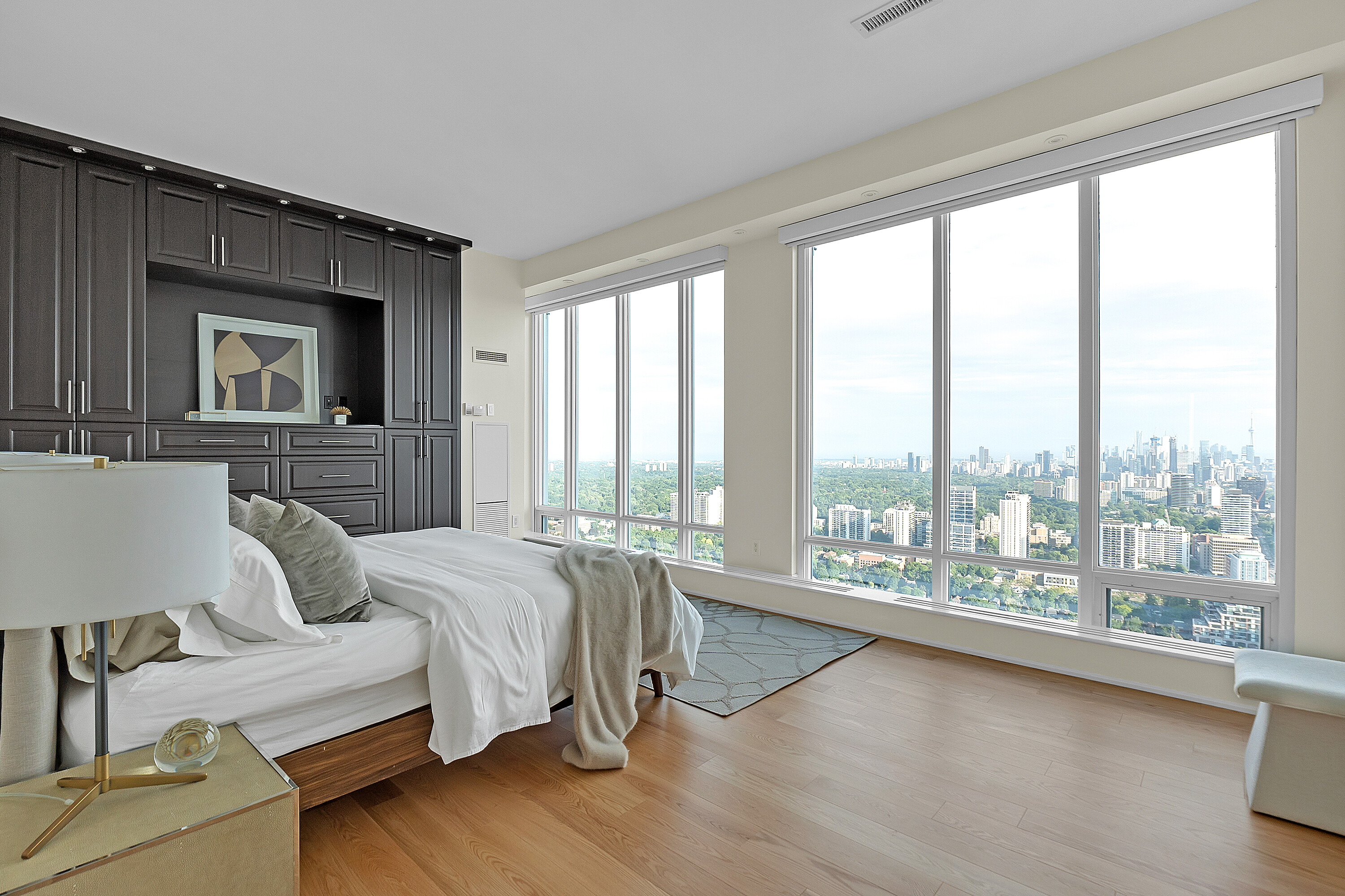 2191 Yonge St #5202