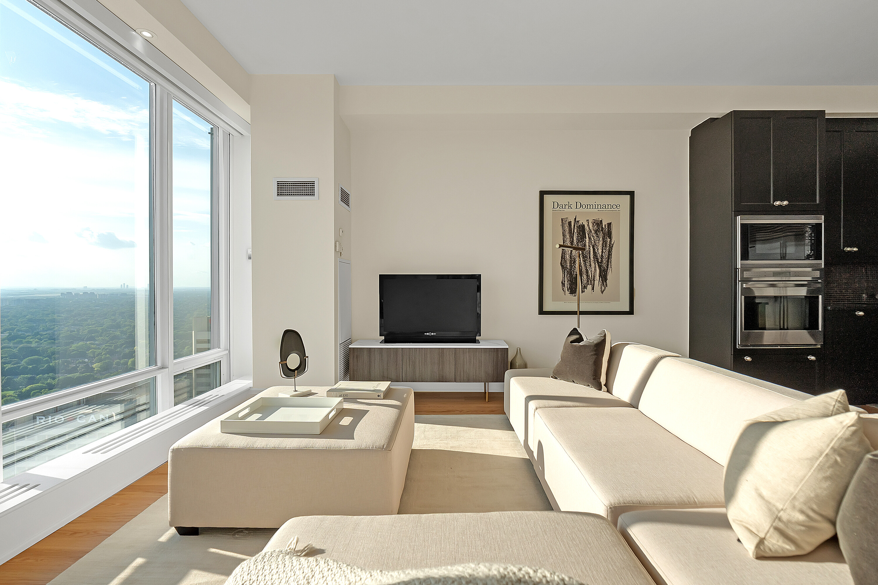 2191 Yonge St #5202