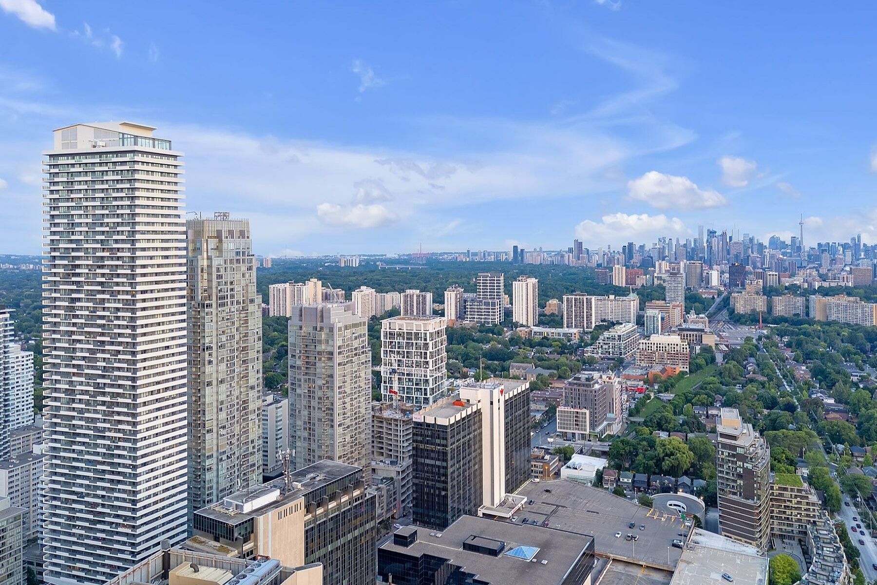 2191 Yonge St #5202
