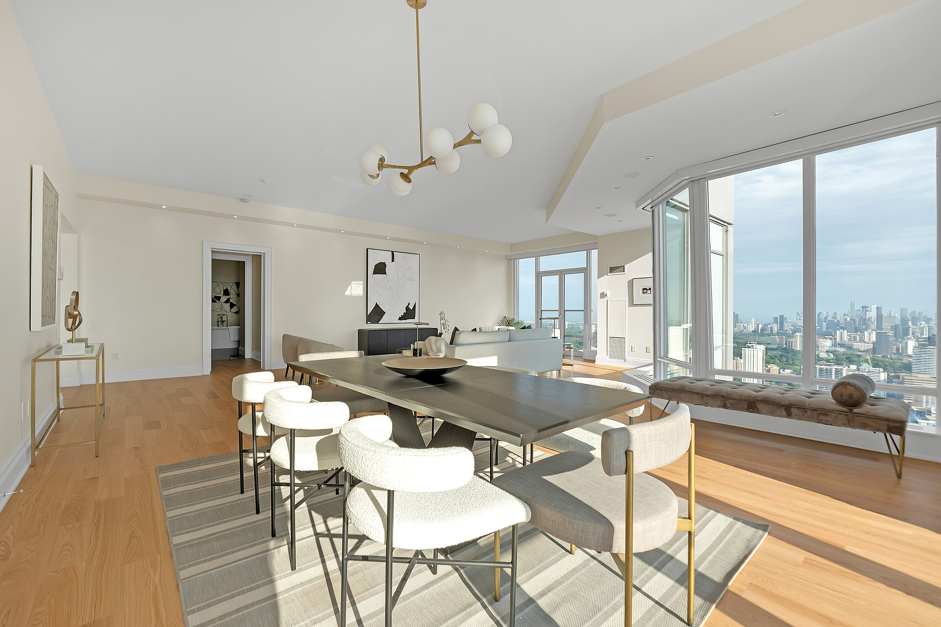 2191 Yonge St #5202