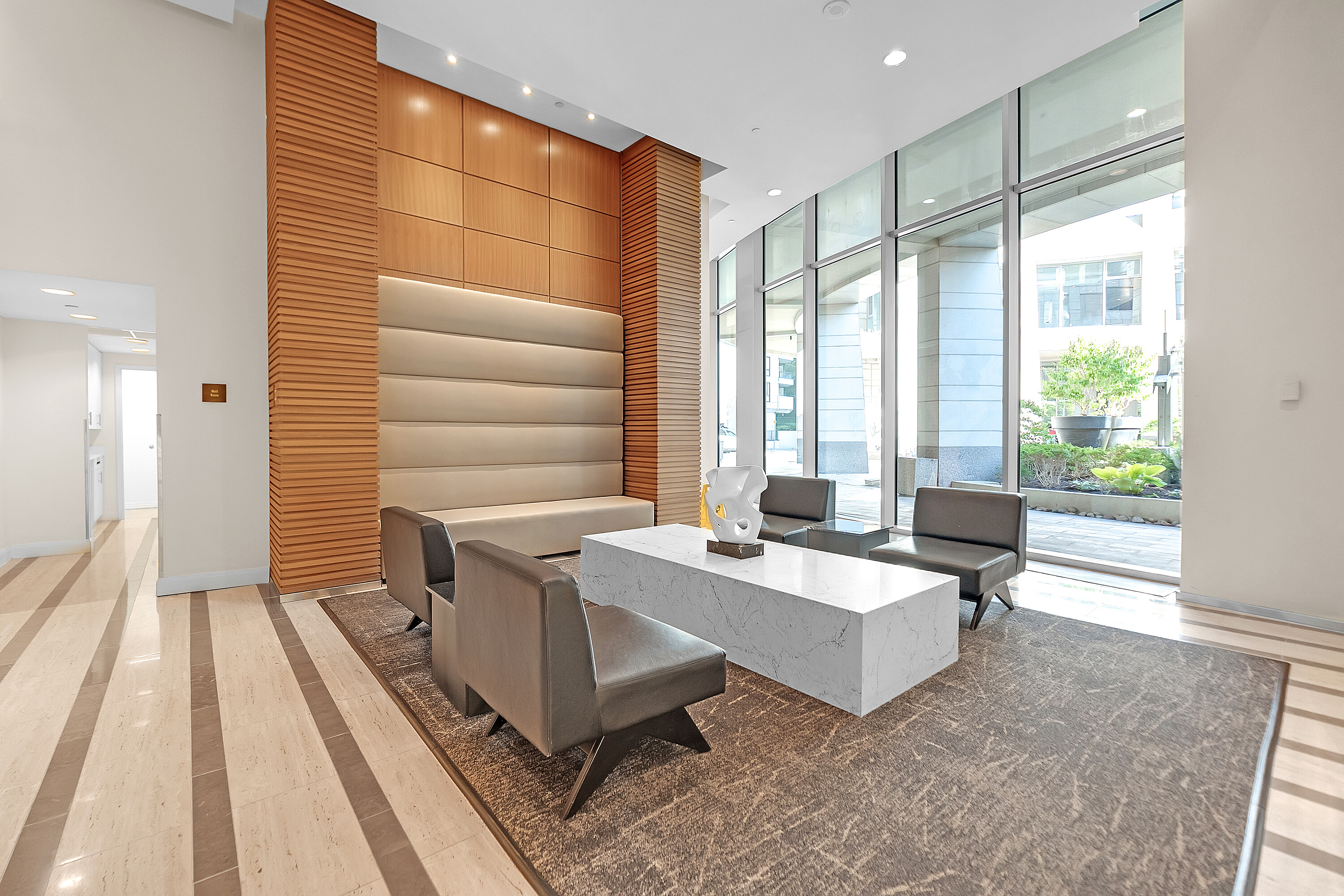 2191 Yonge St #5202