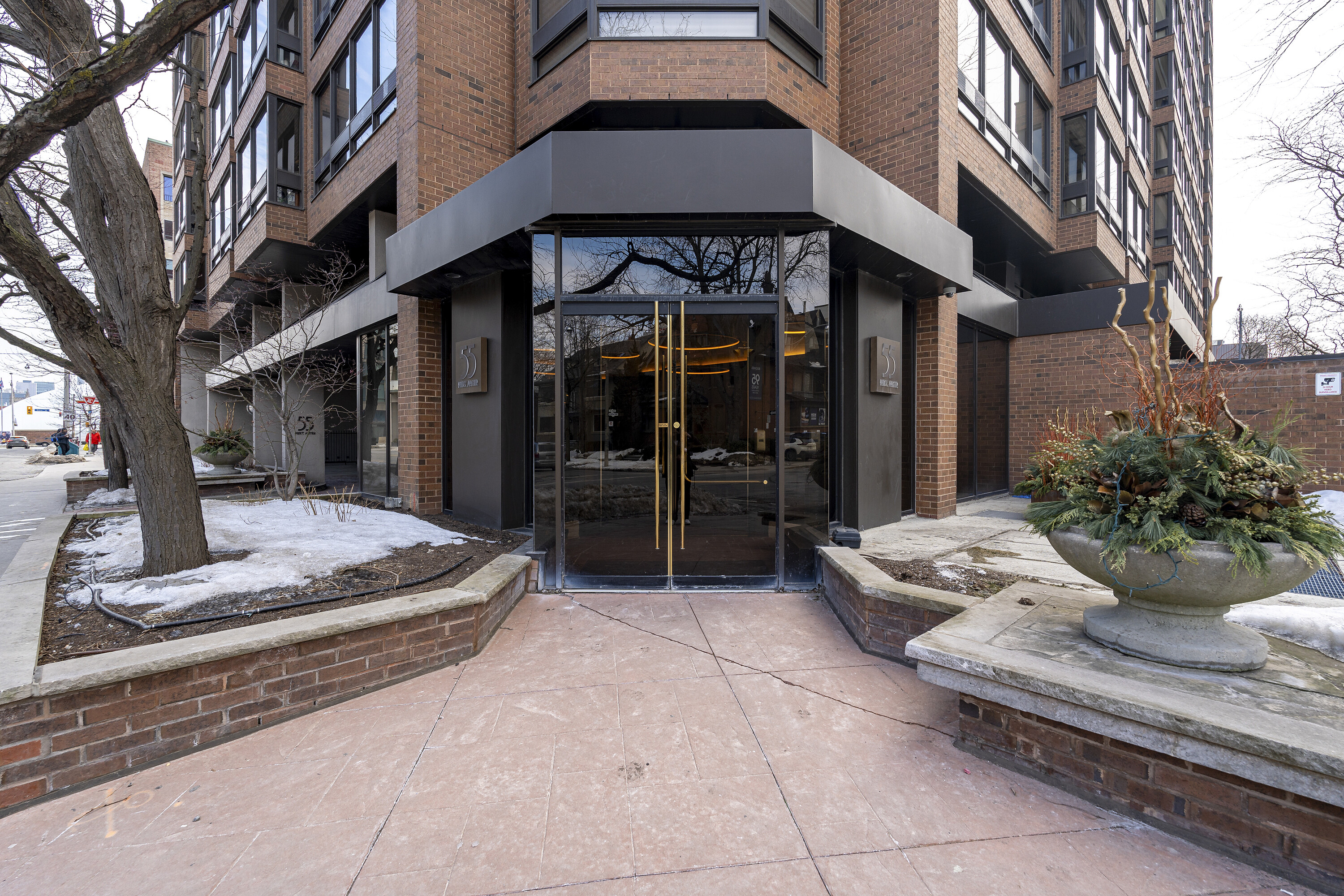 55 Prince Arthur Ave #57