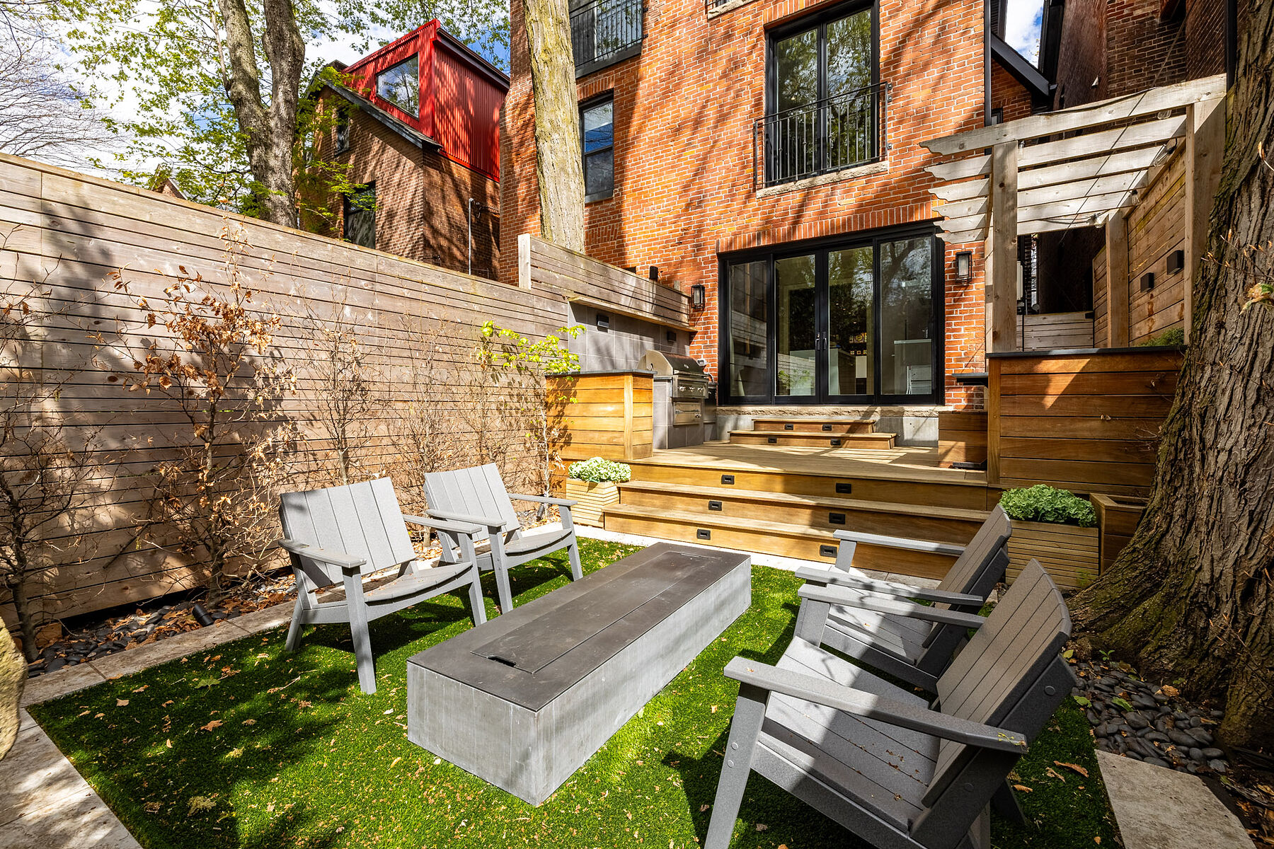 33 Tranby Ave