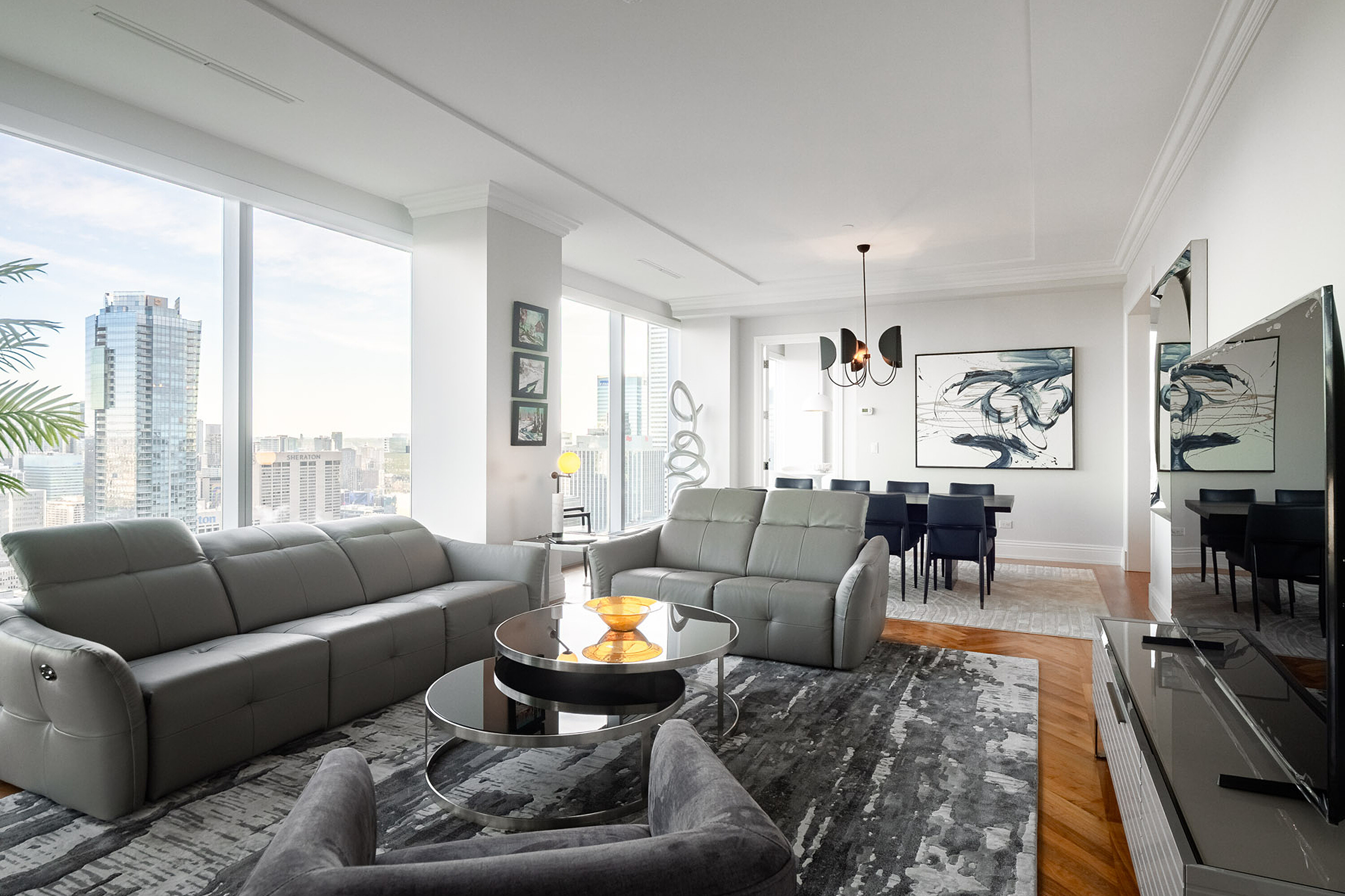 183 Wellington St W  4301
