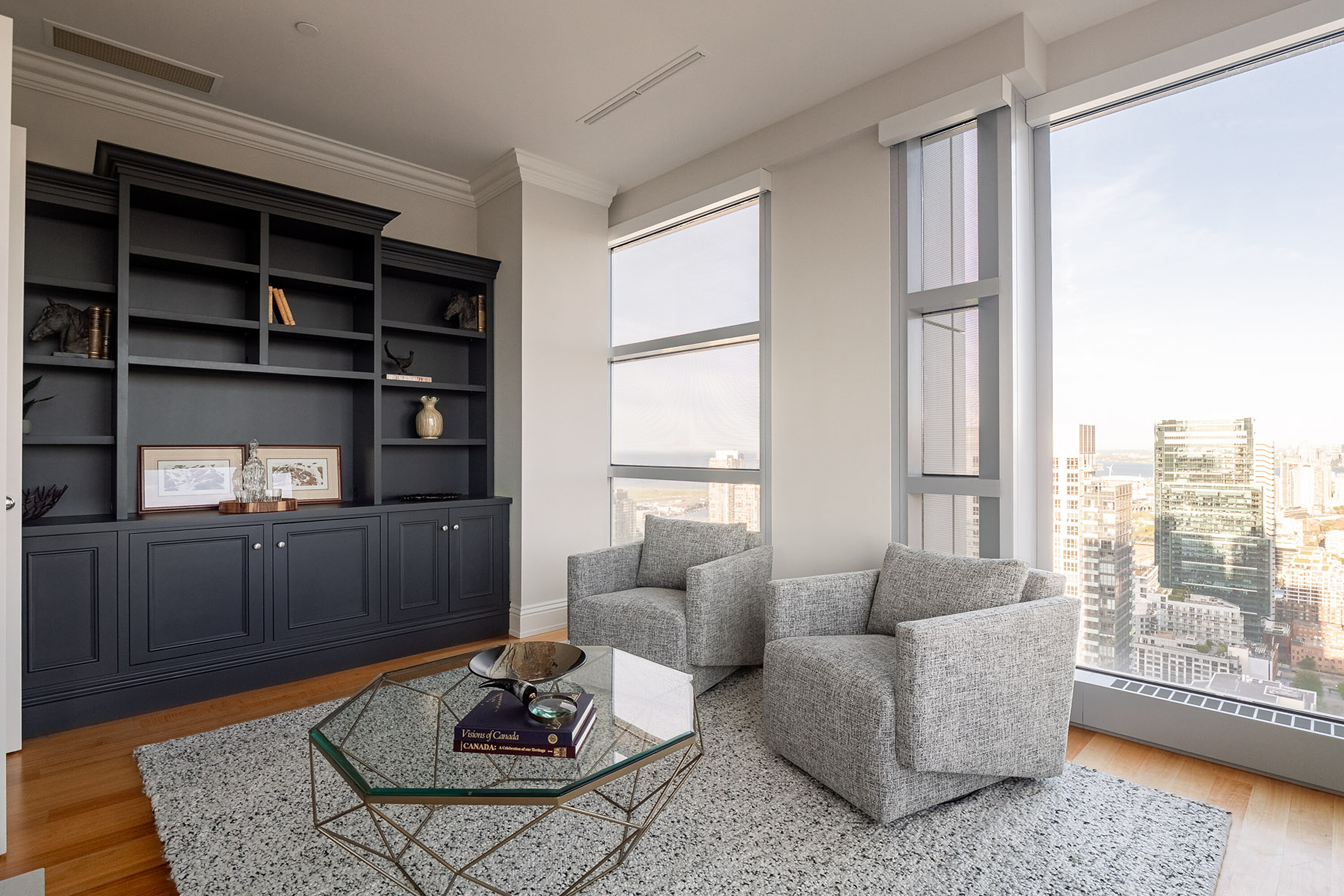183 Wellington St W  4301