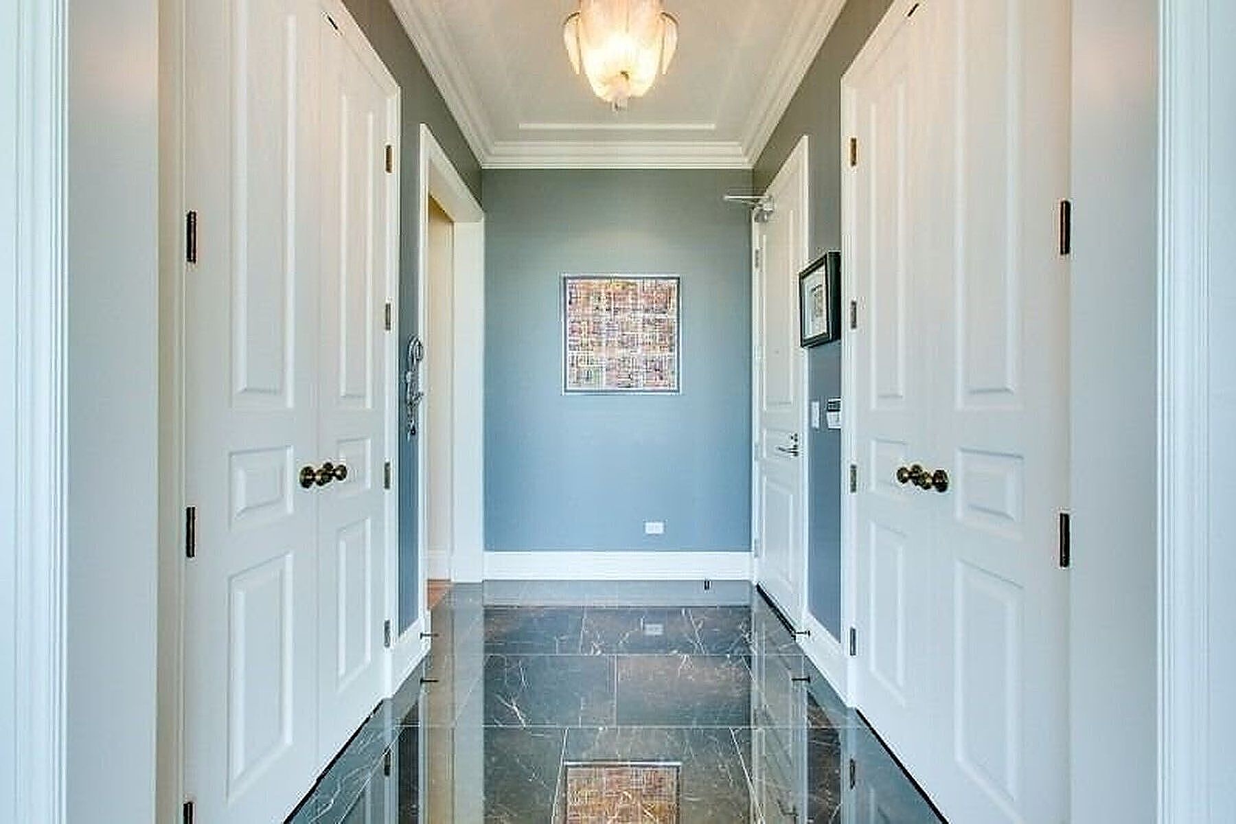 183 Wellington St W  2602