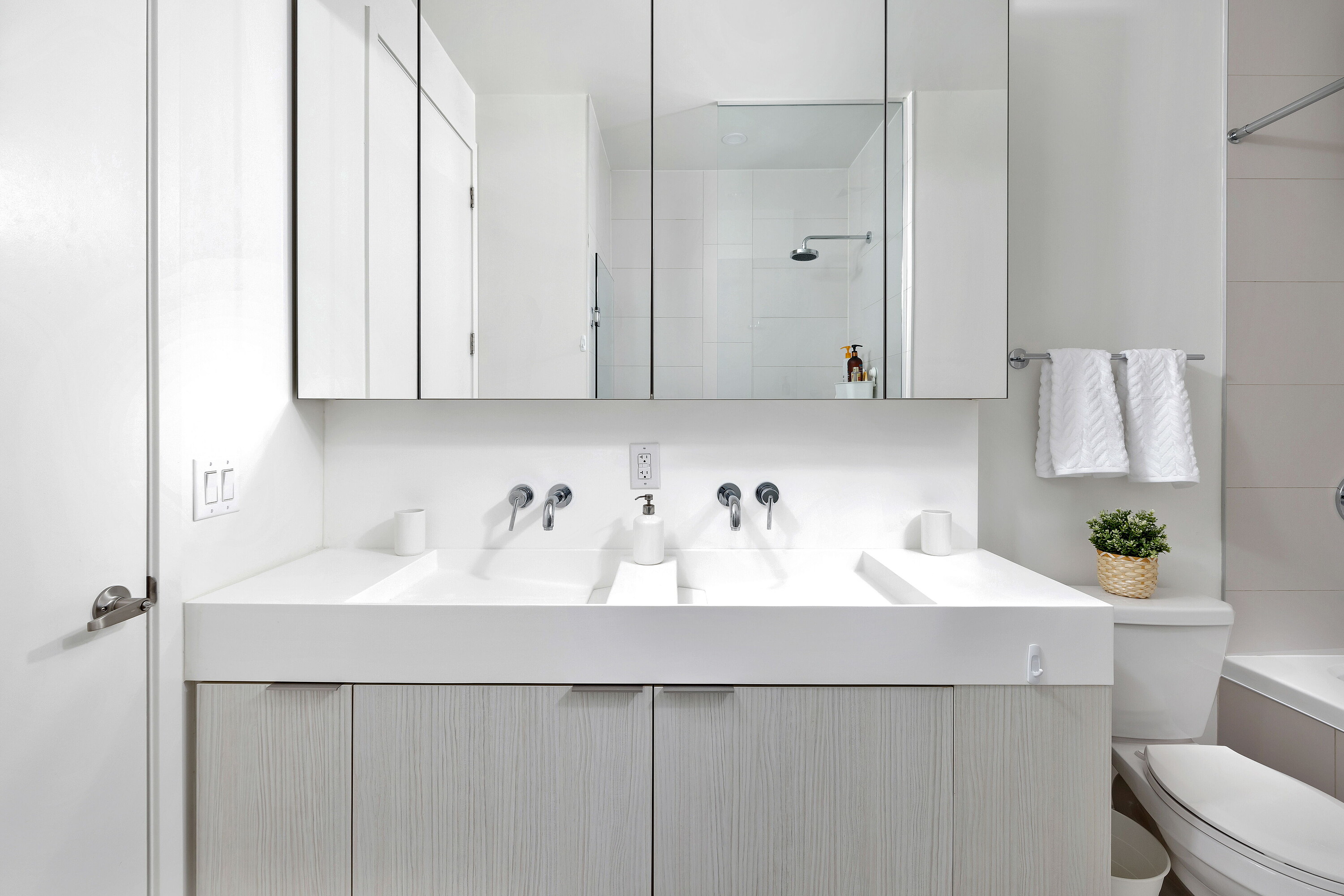 15 Lower Jarvis St  4502