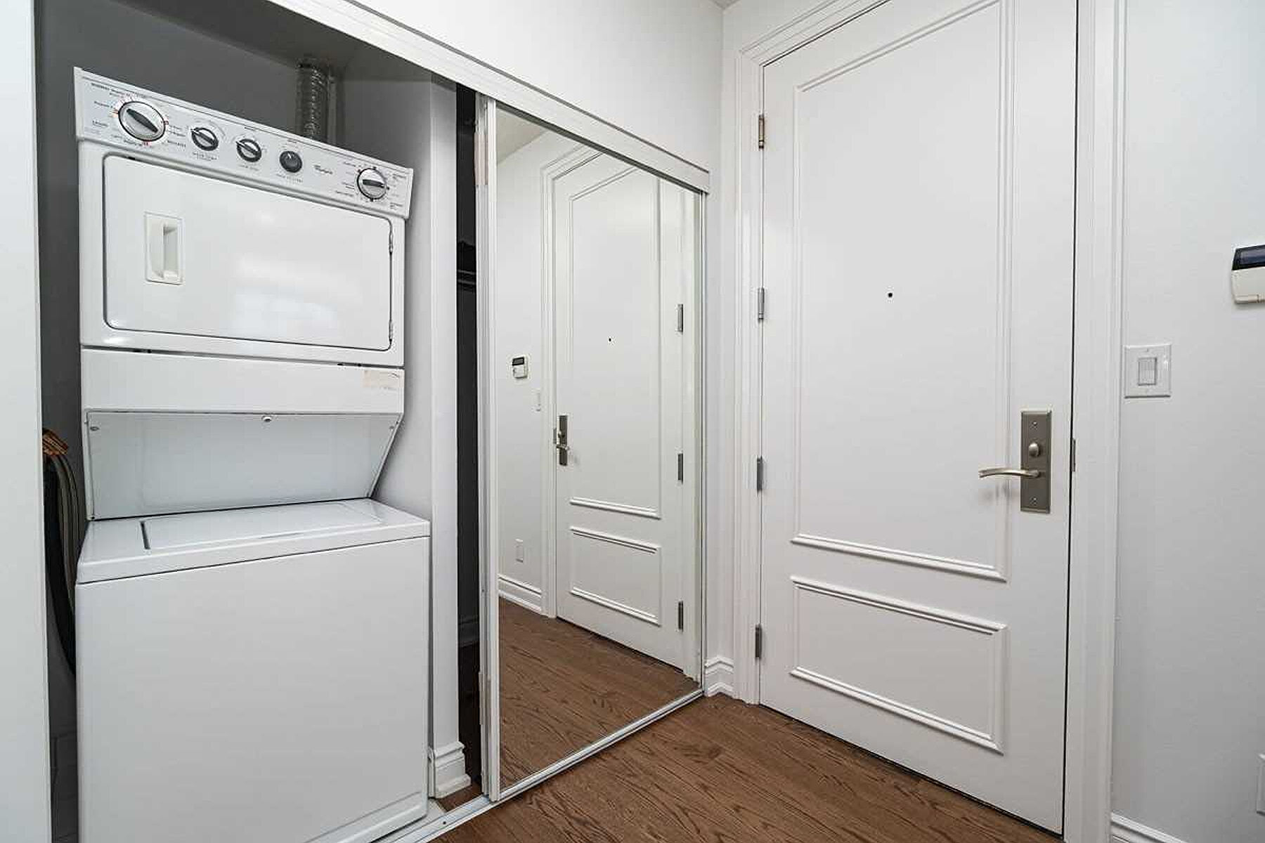 10 Bloorview Pl  920