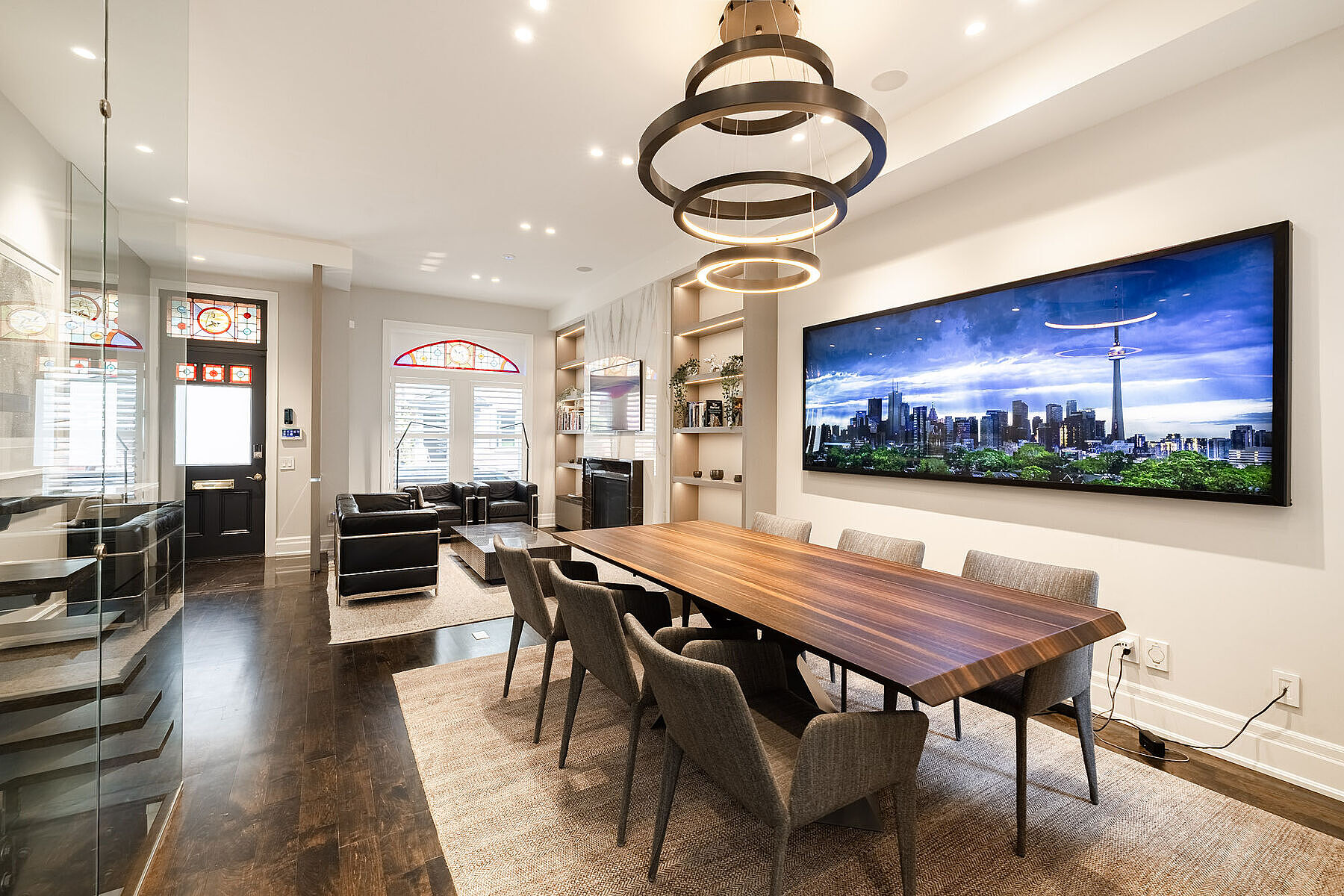 33 Tranby Ave