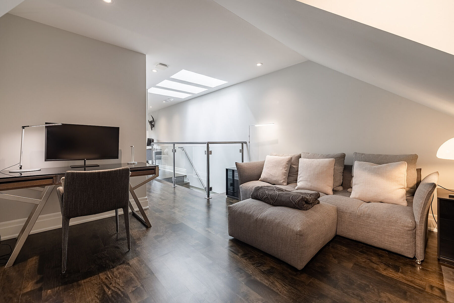 33 Tranby Ave