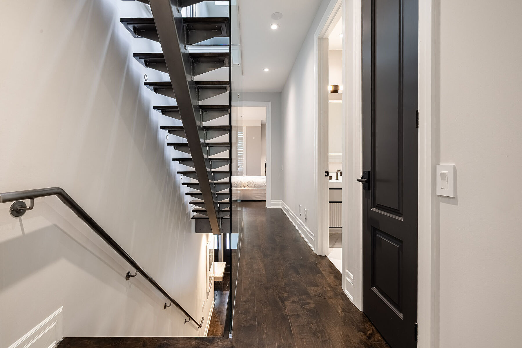 33 Tranby Ave