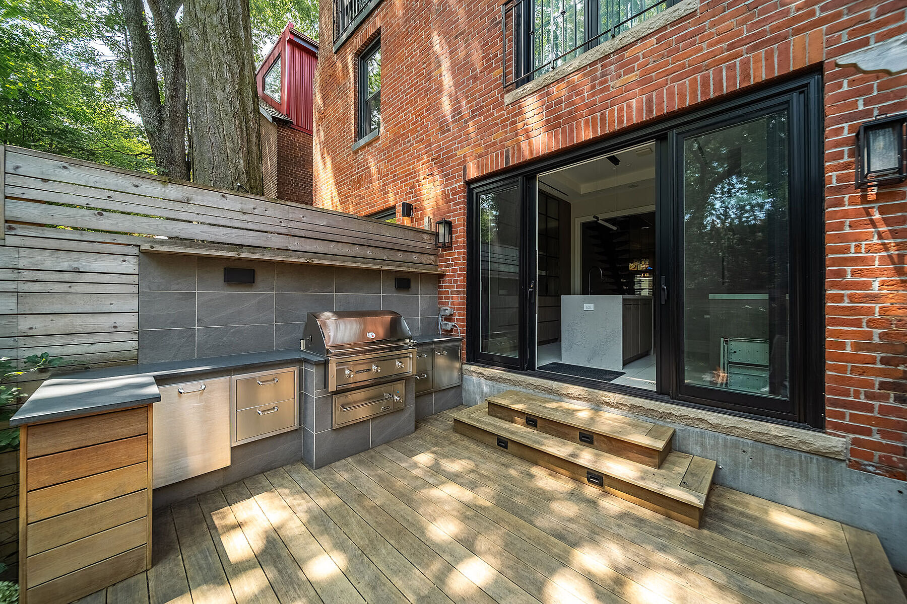 33 Tranby Ave