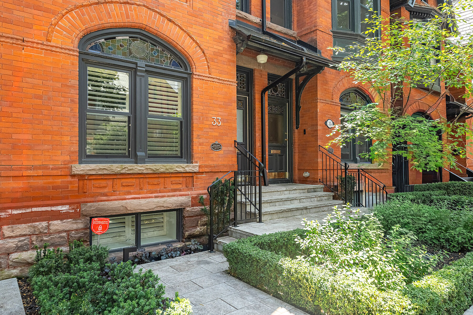 33 Tranby Ave