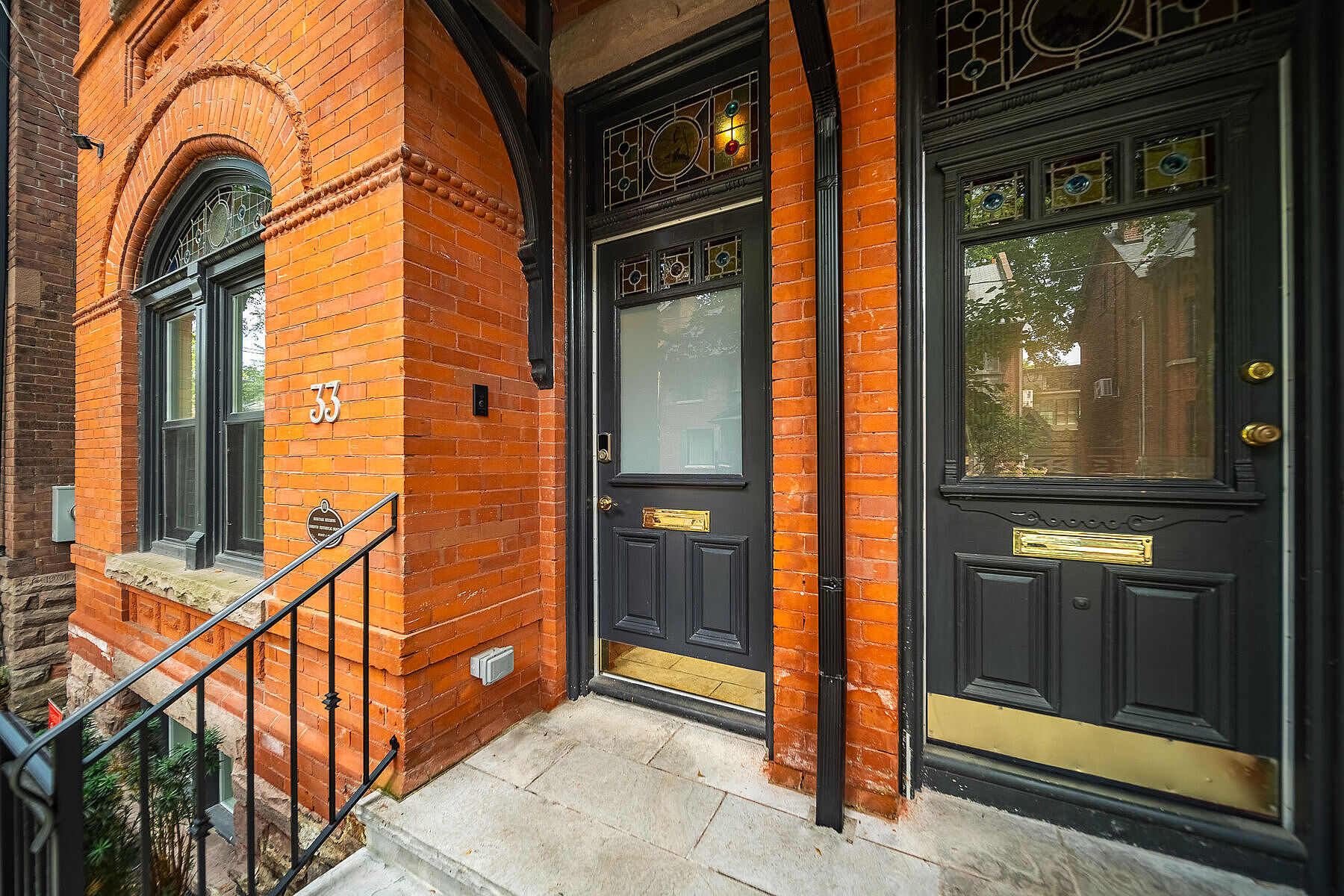 33 Tranby Ave