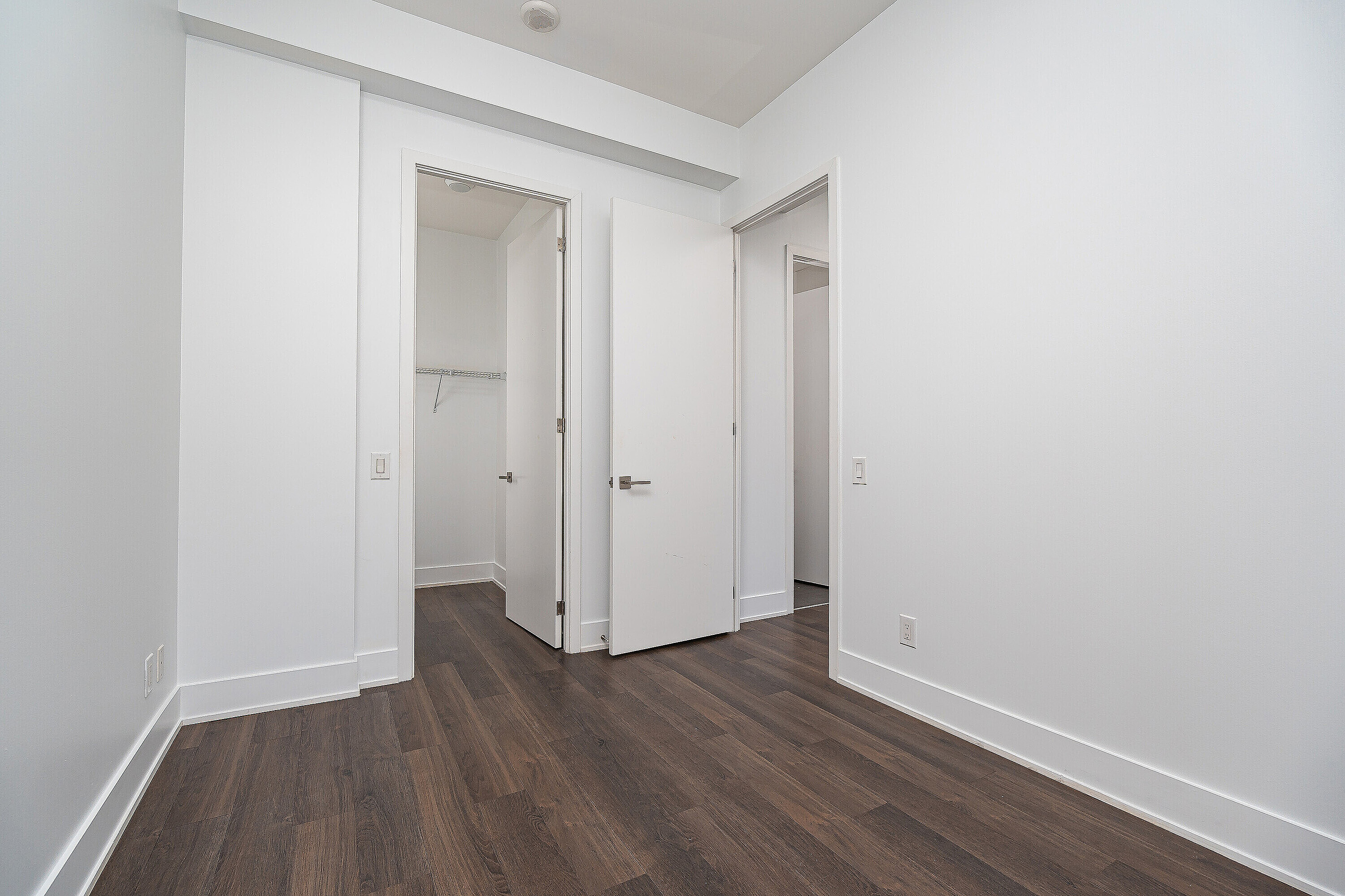 111 St Clair Ave W  406