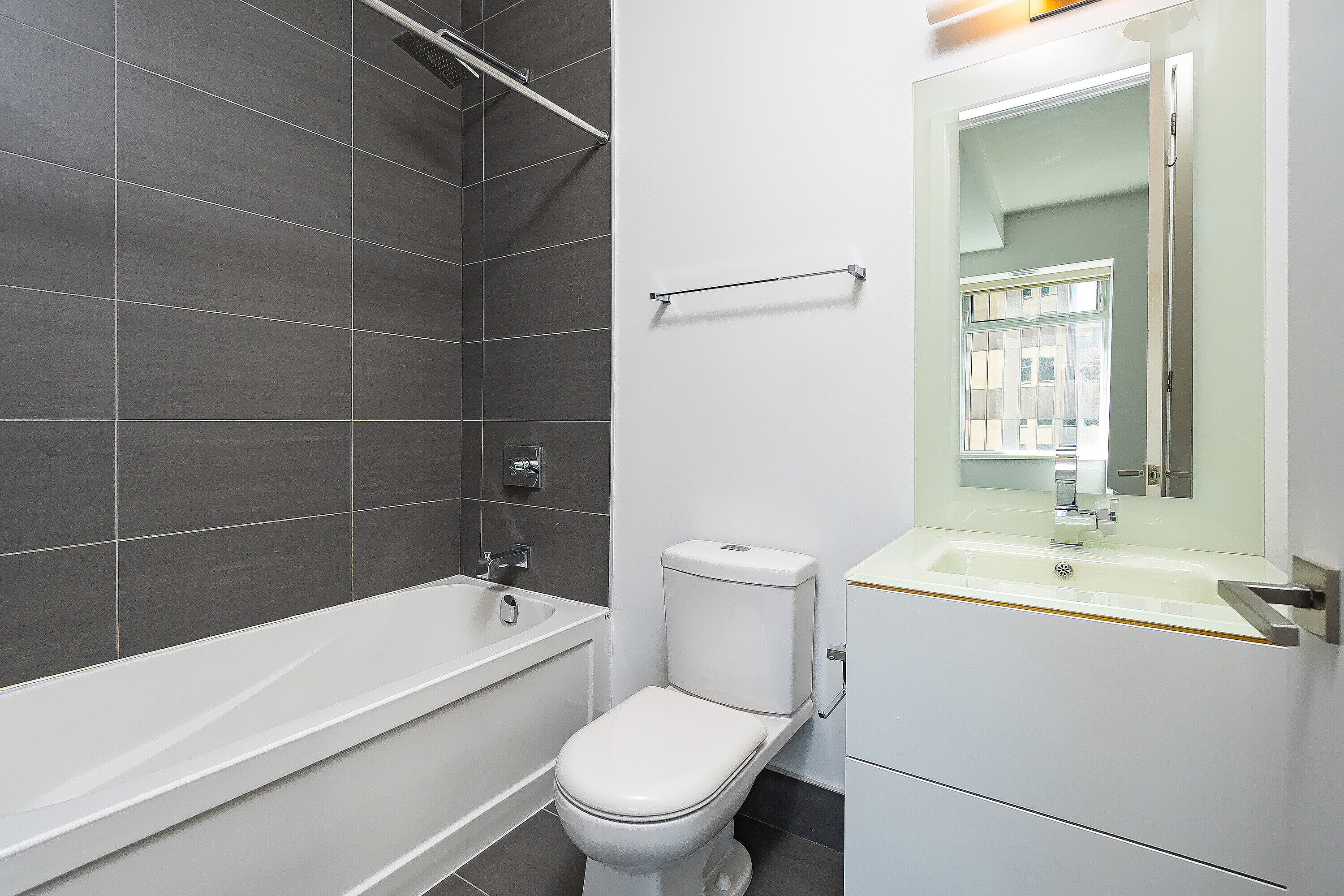 111 St Clair Ave W  406
