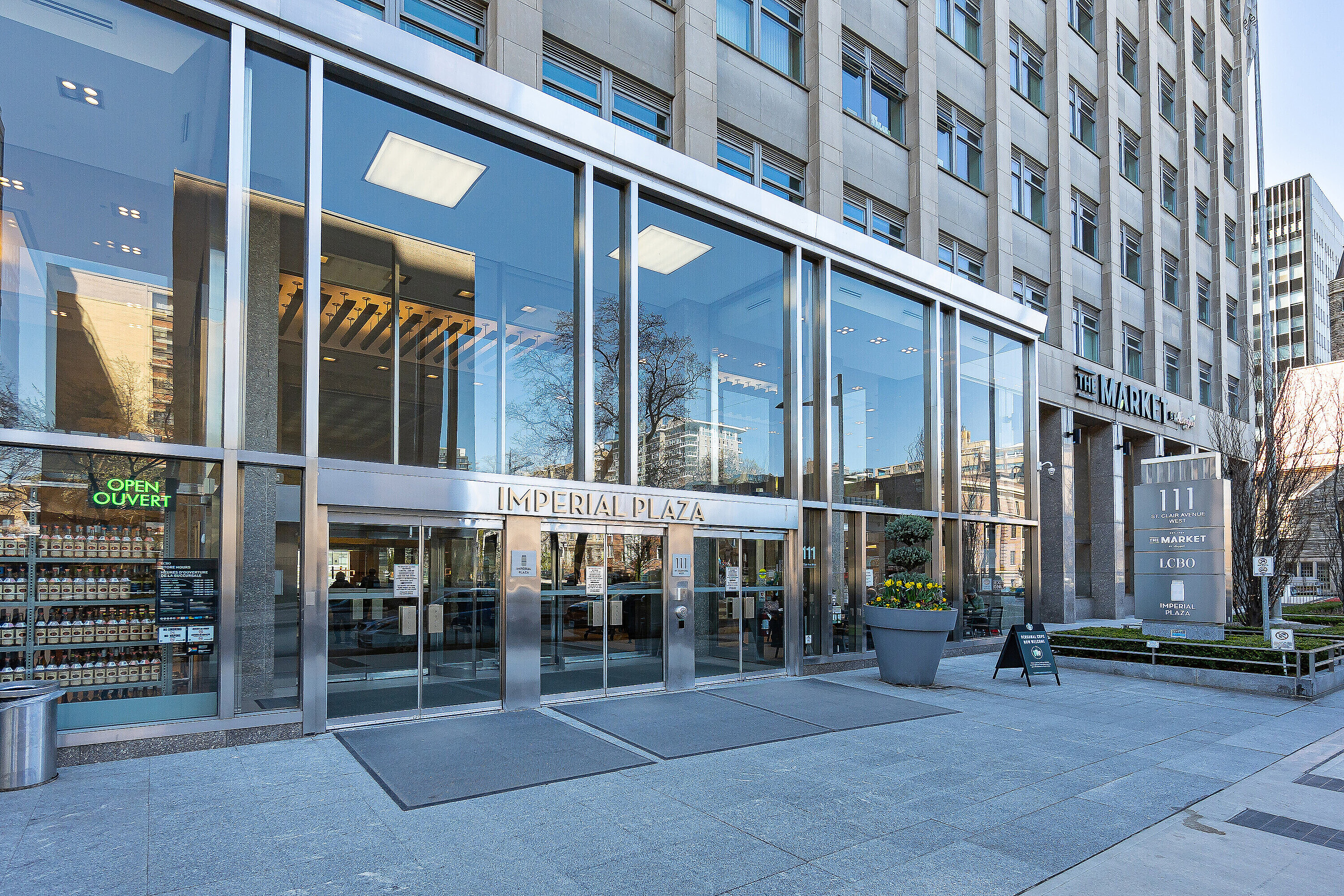 111 St Clair Ave W  406