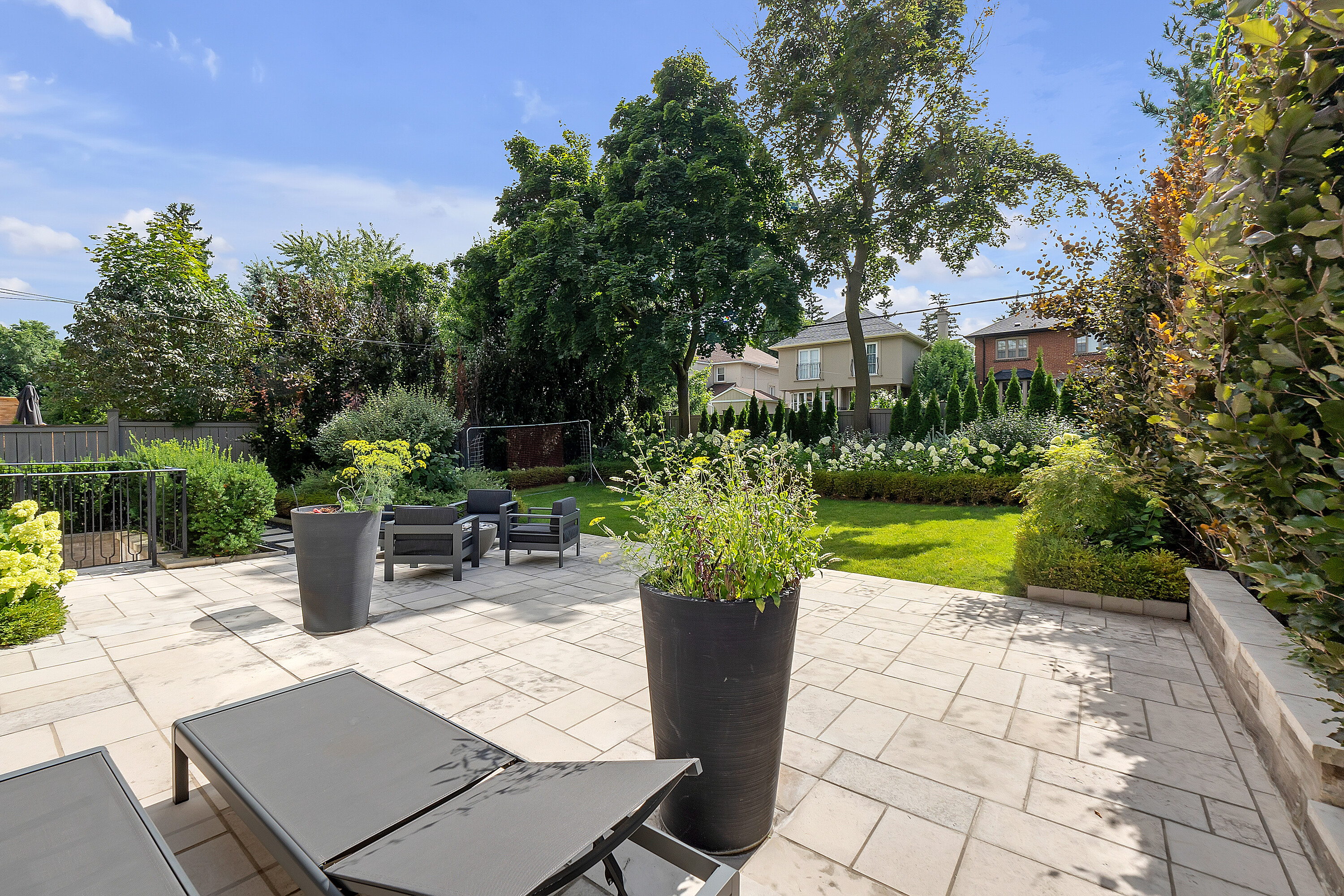 74 De Vere Gdns