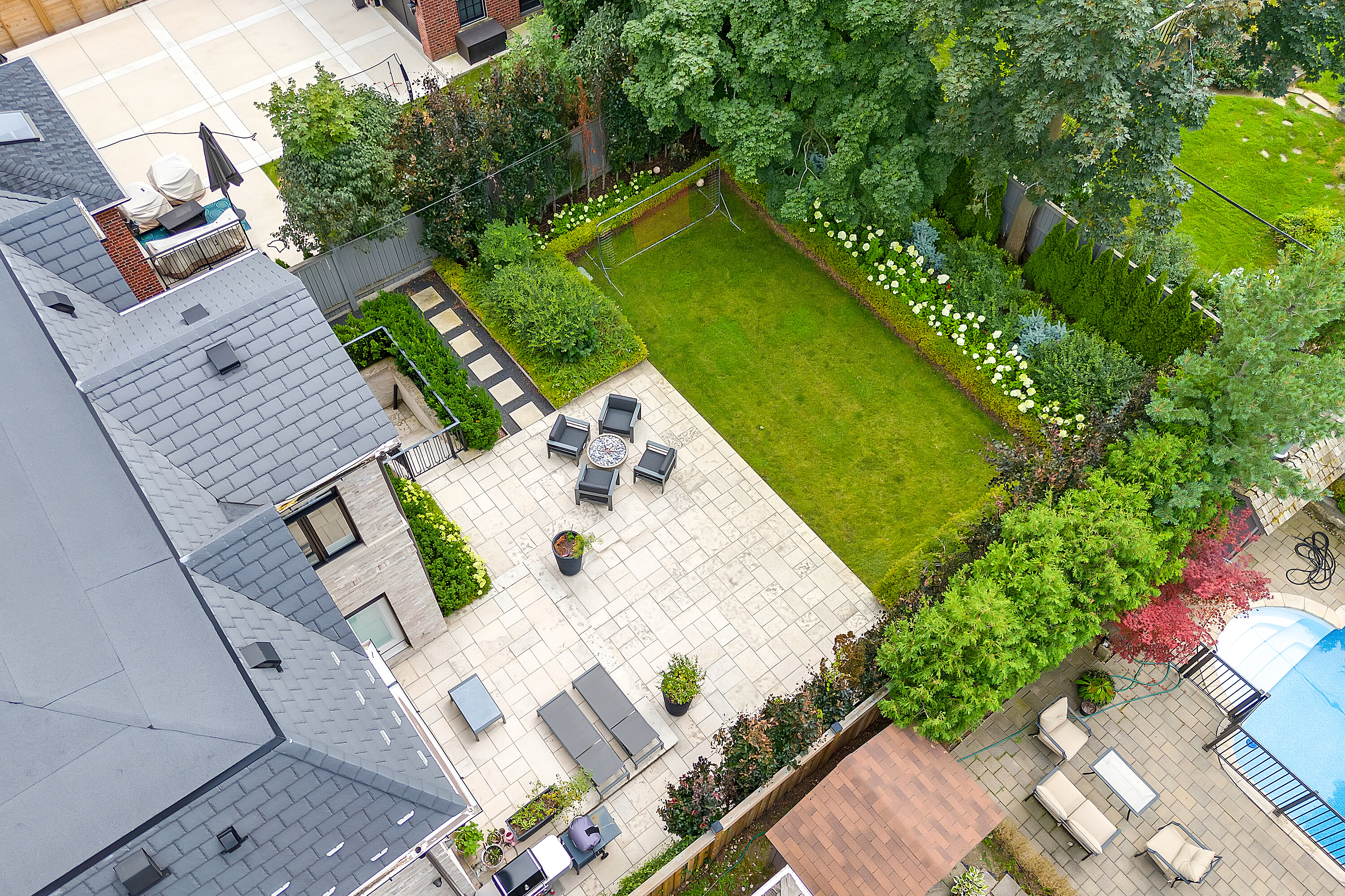 74 De Vere Gdns