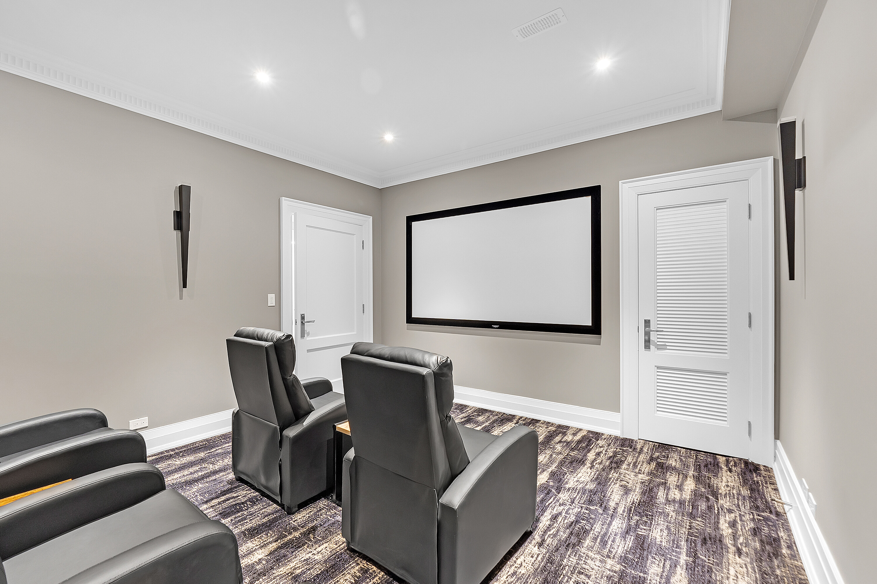 74 De Vere Gdns