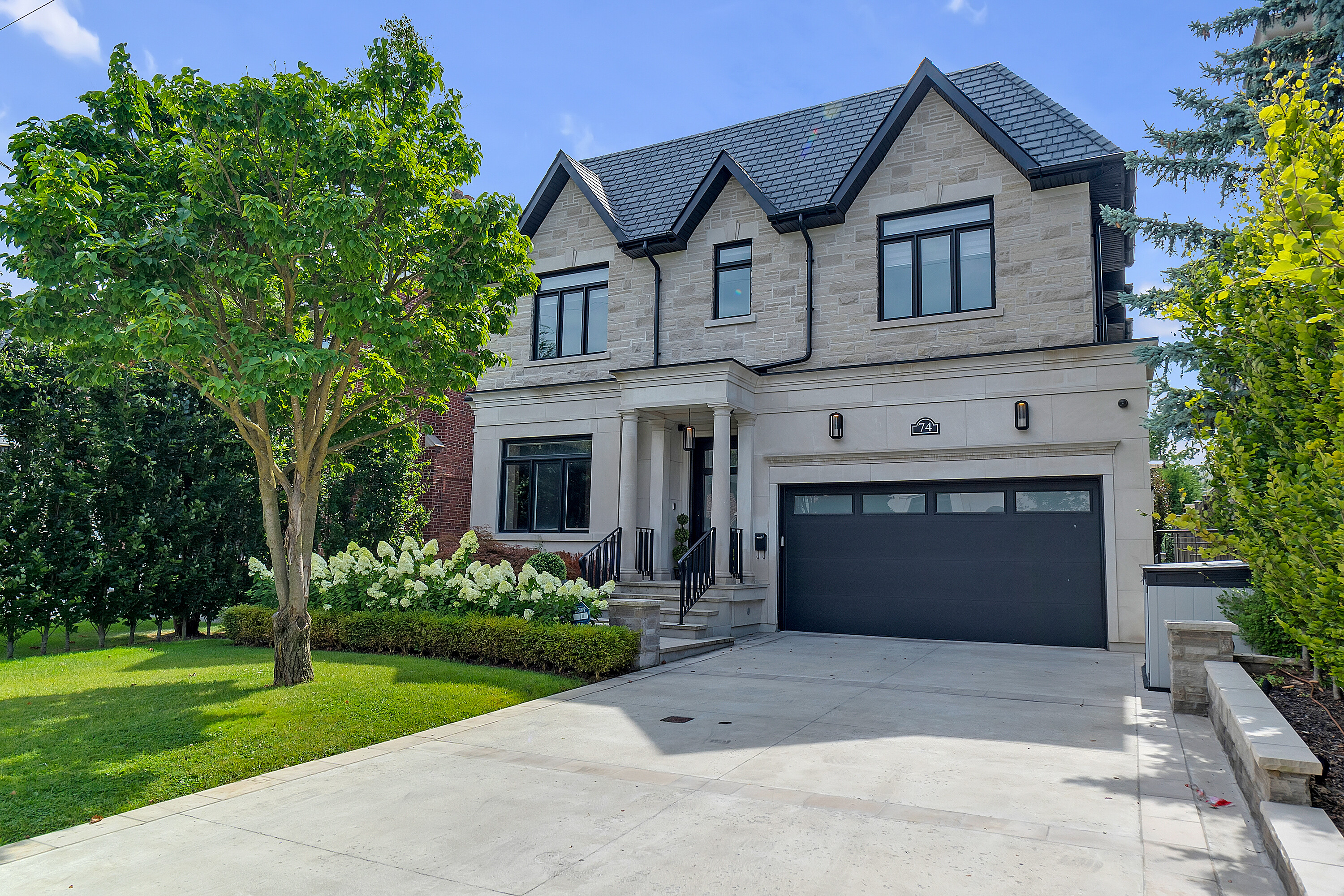 74 De Vere Gdns