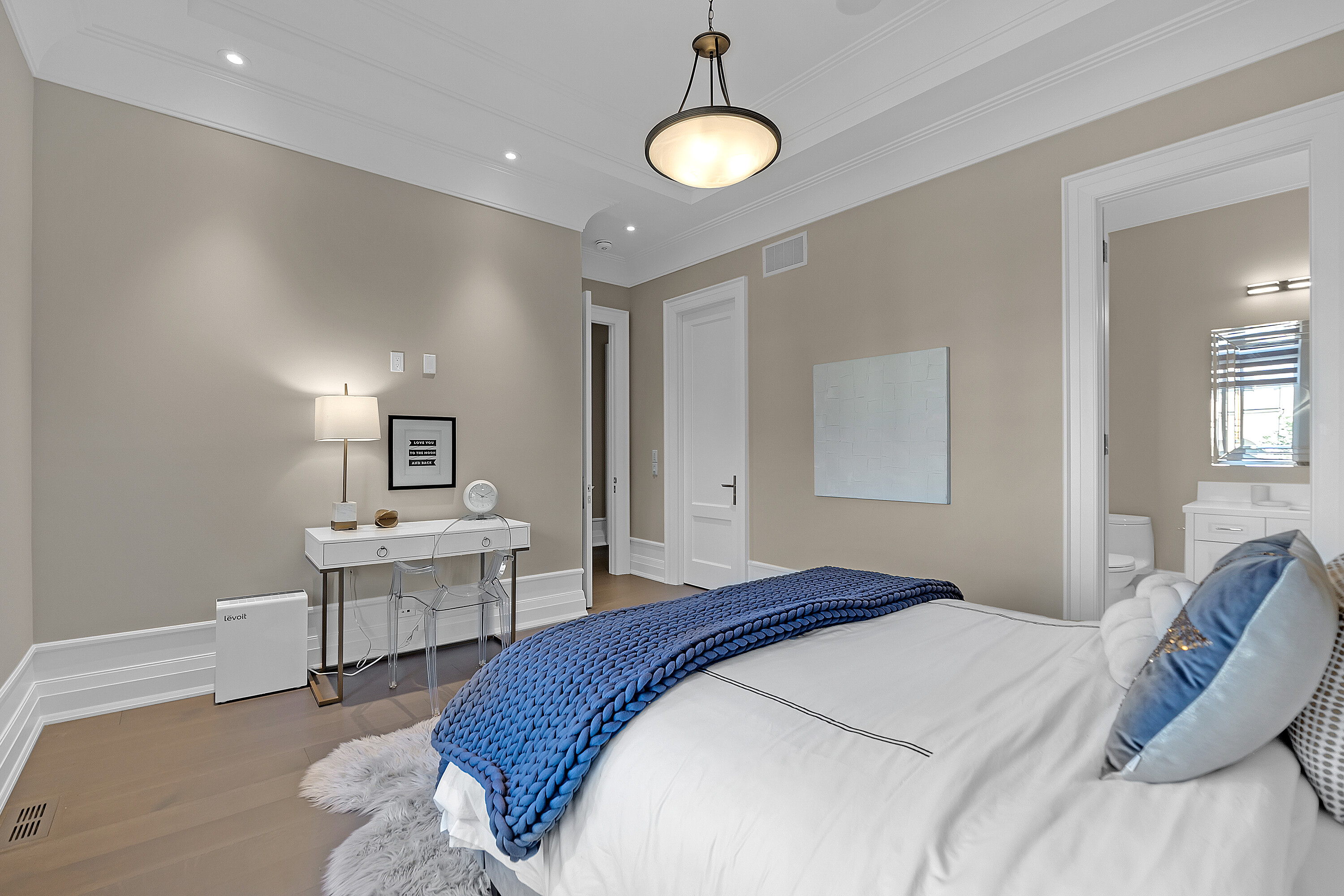 74 De Vere Gdns