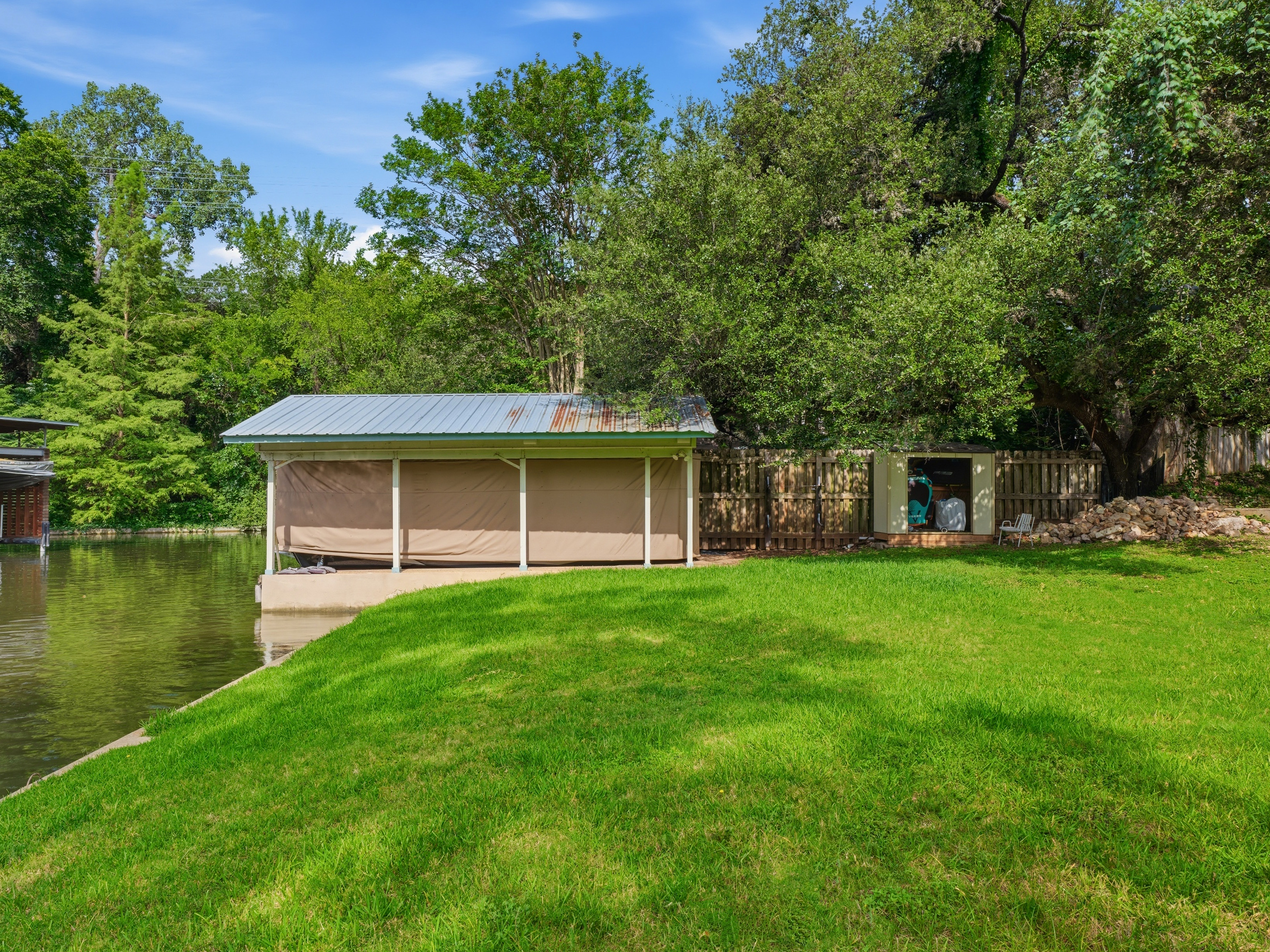 3407 Westlake Drive 