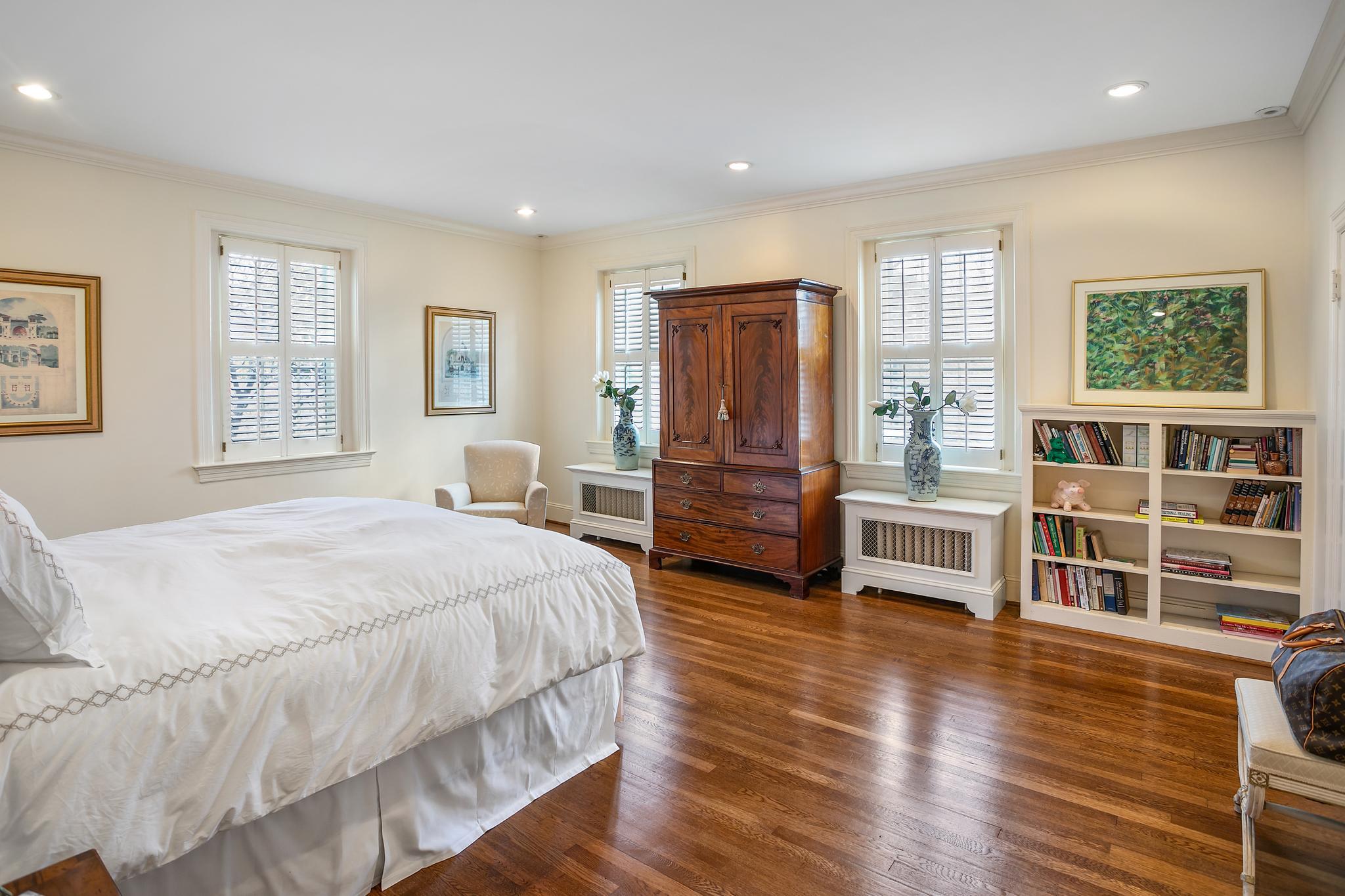 1908 24th St NW 