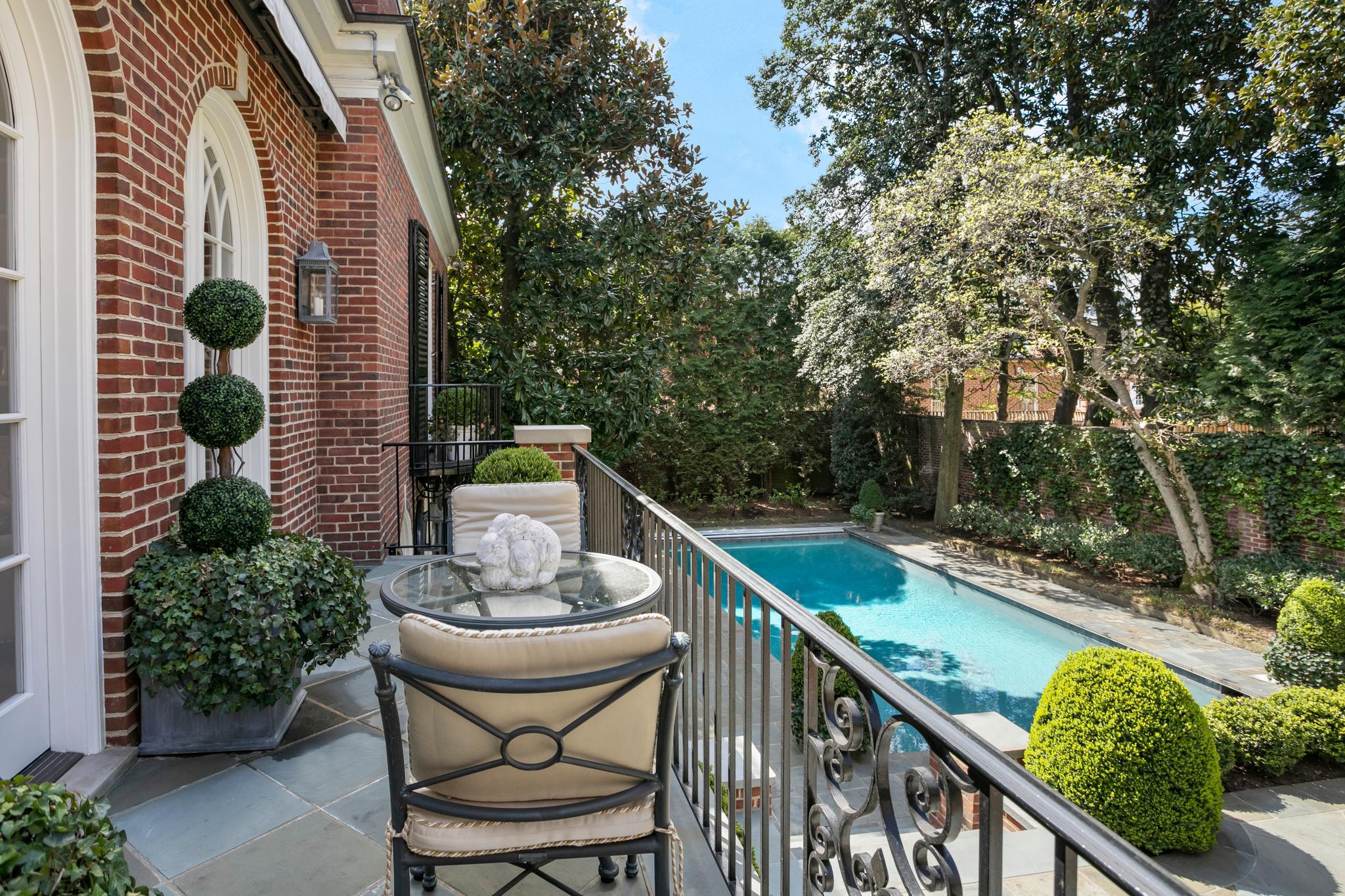 1908 24th St NW 