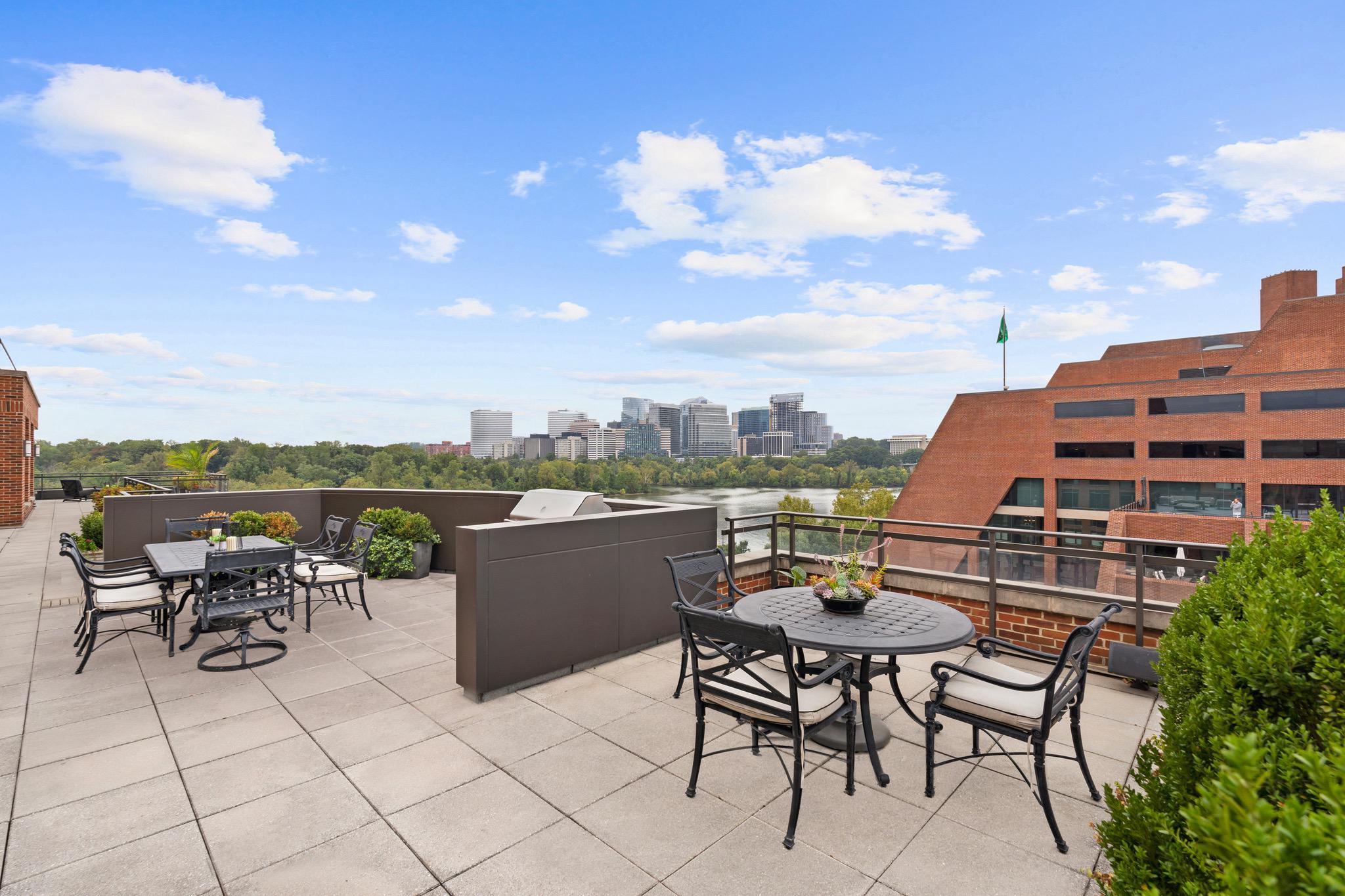 3150 South St NW PH2A
