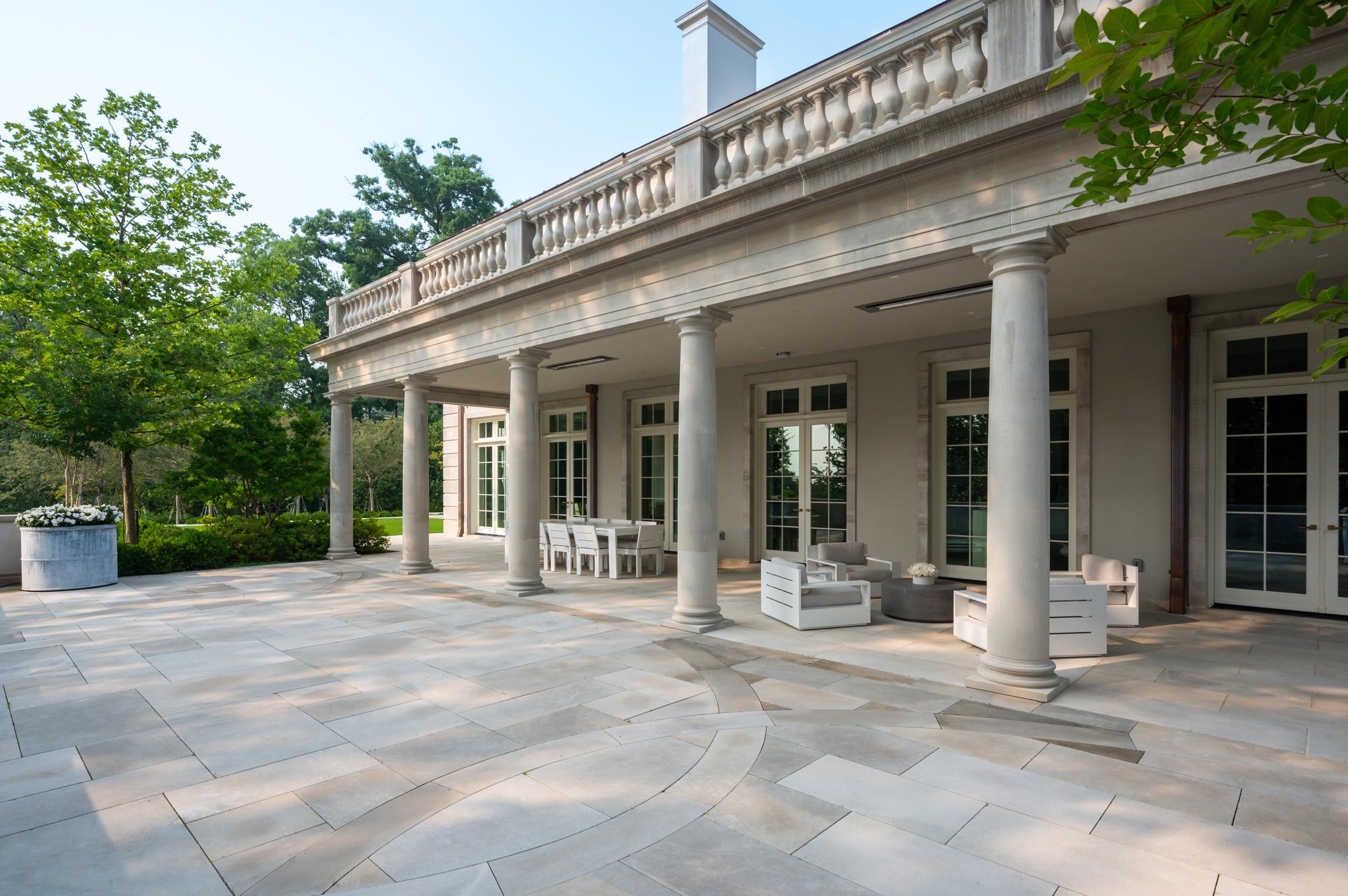 2400 Foxhall Rd NW 