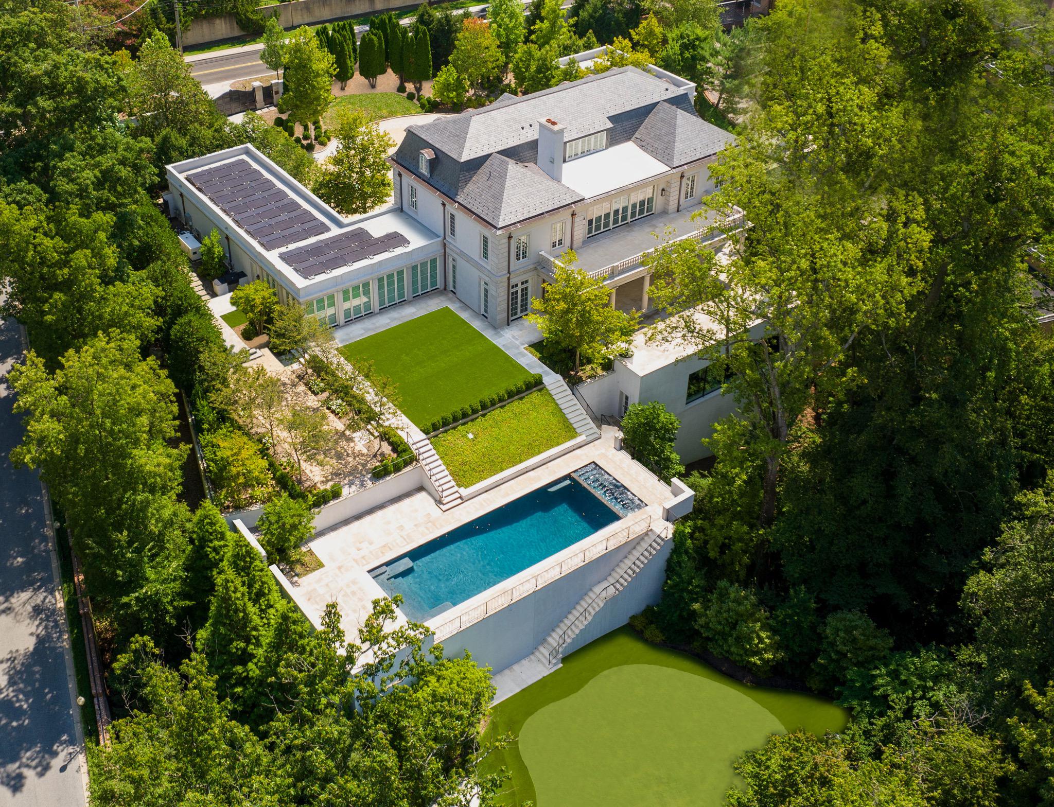 2400 Foxhall Rd NW 