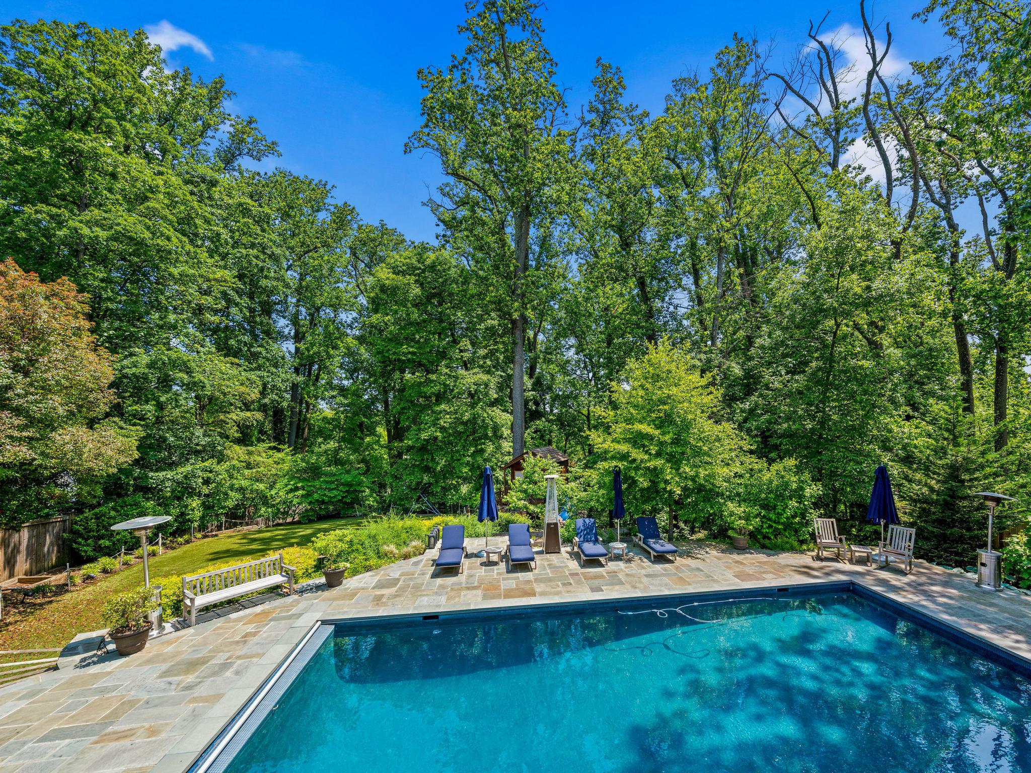 2601 Foxhall Road NW 