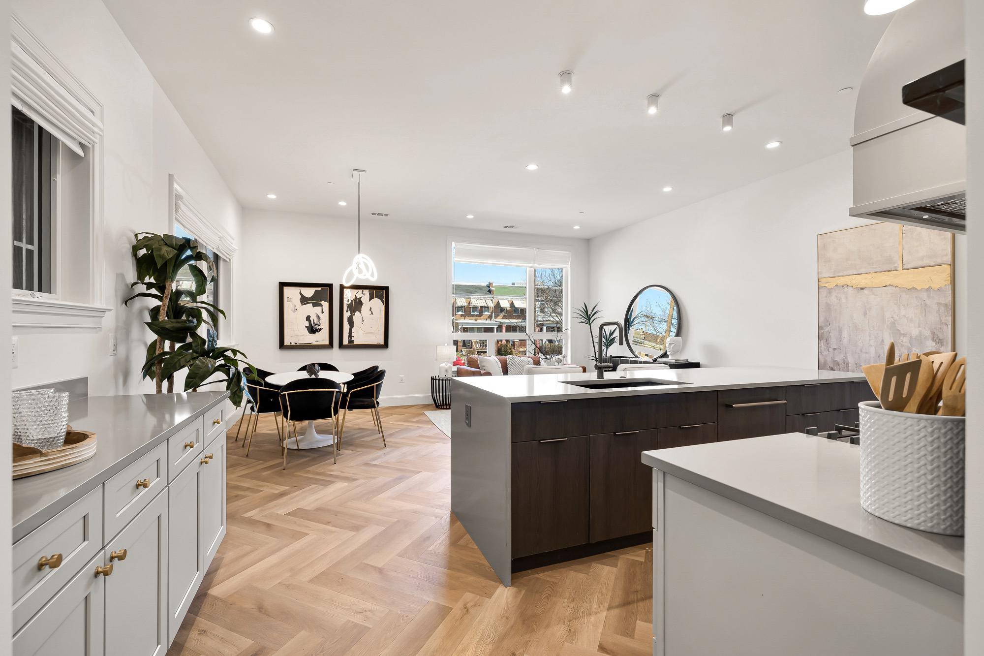 2718 4th Street NE #A 