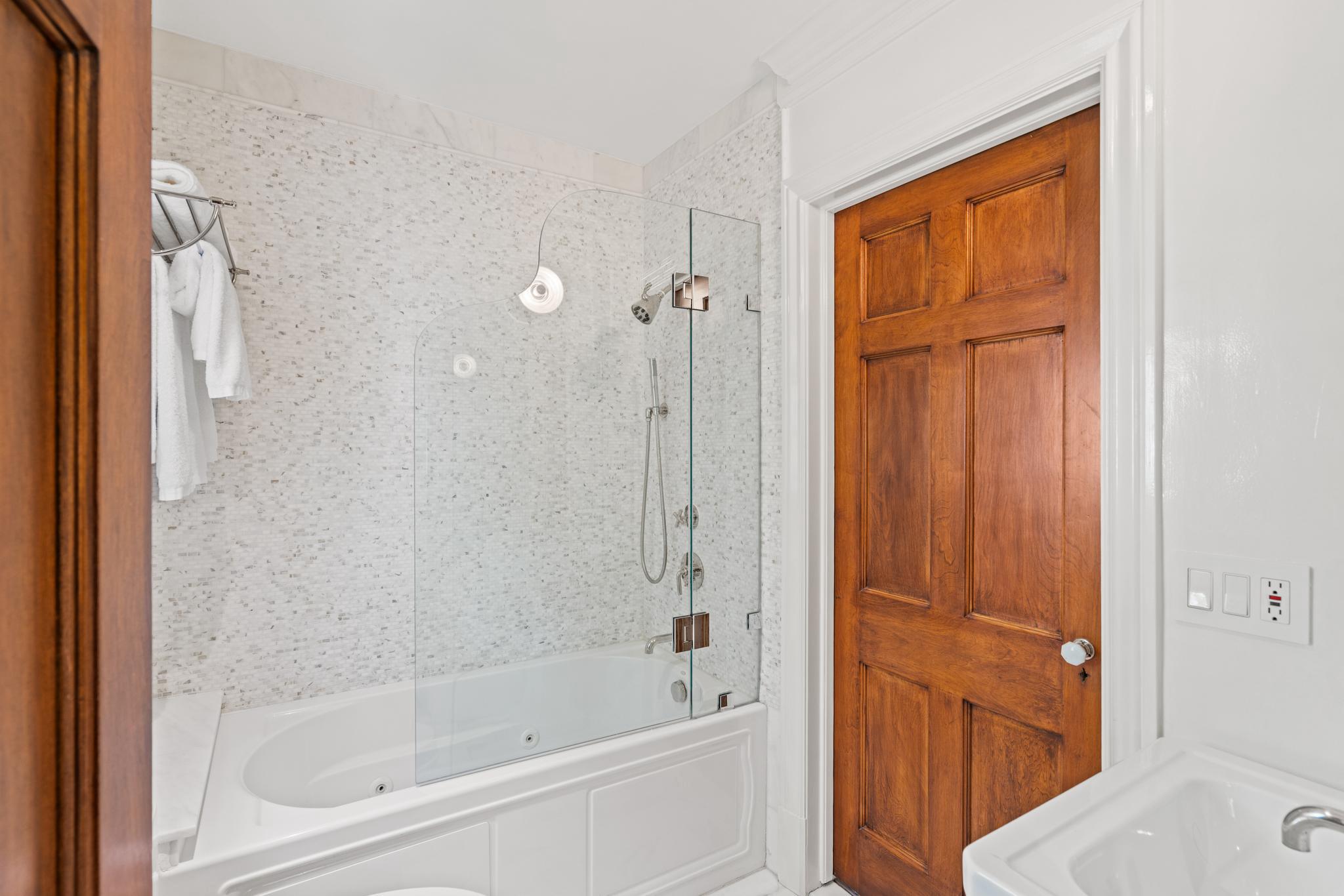 2446 Kalorama Road NW 