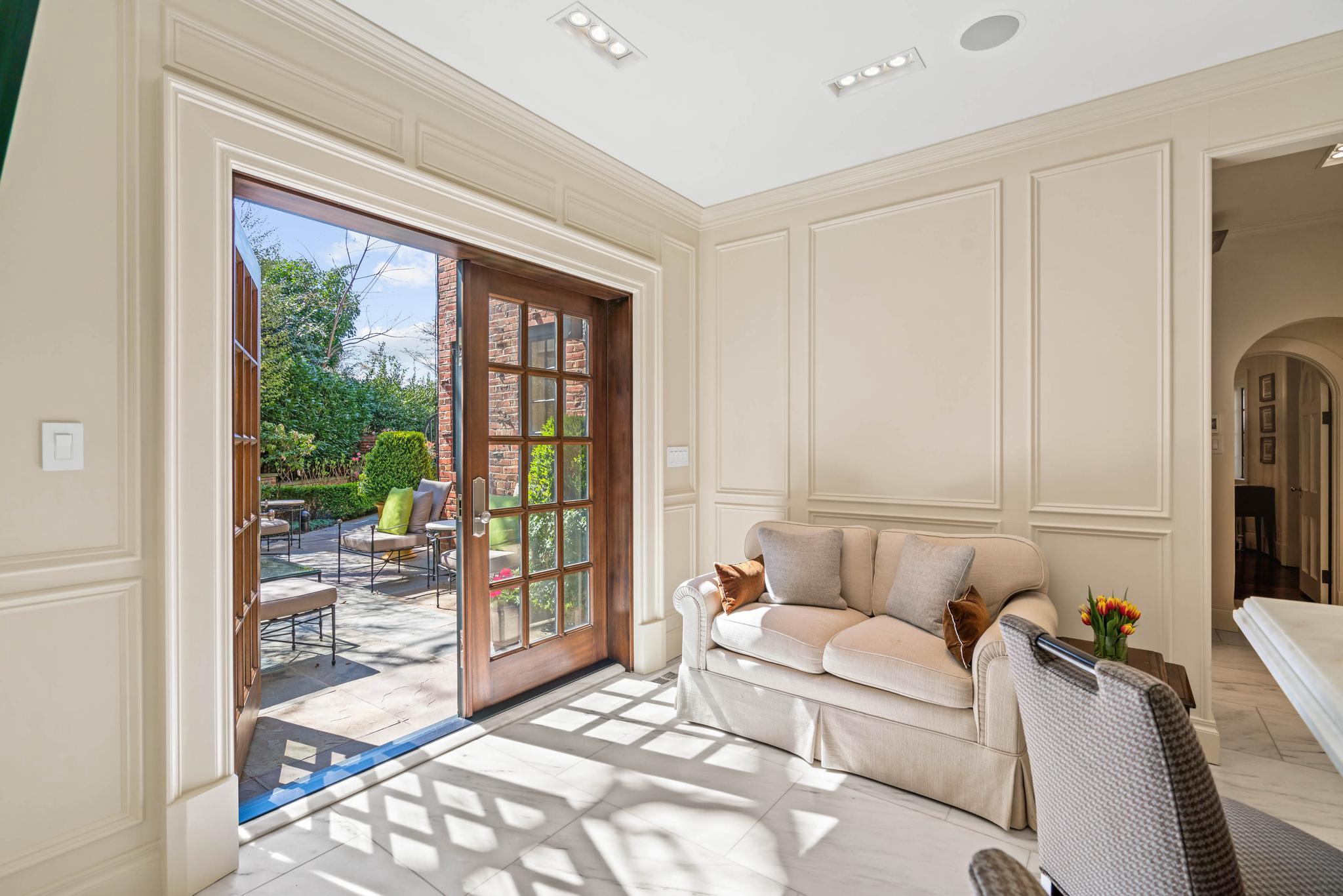 2446 Kalorama Road NW 