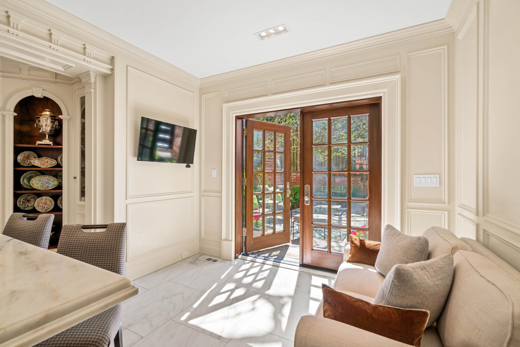 2446 Kalorama Road NW 