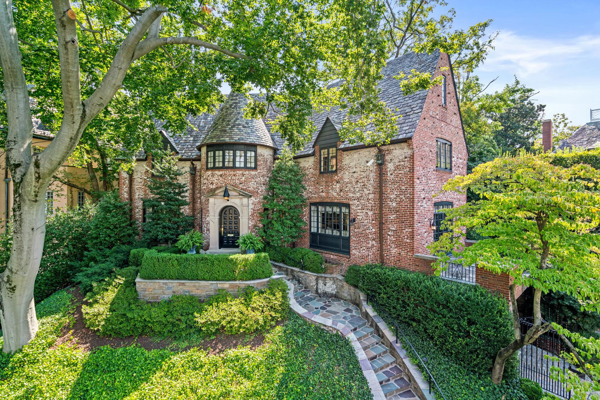 2446 Kalorama Road NW 