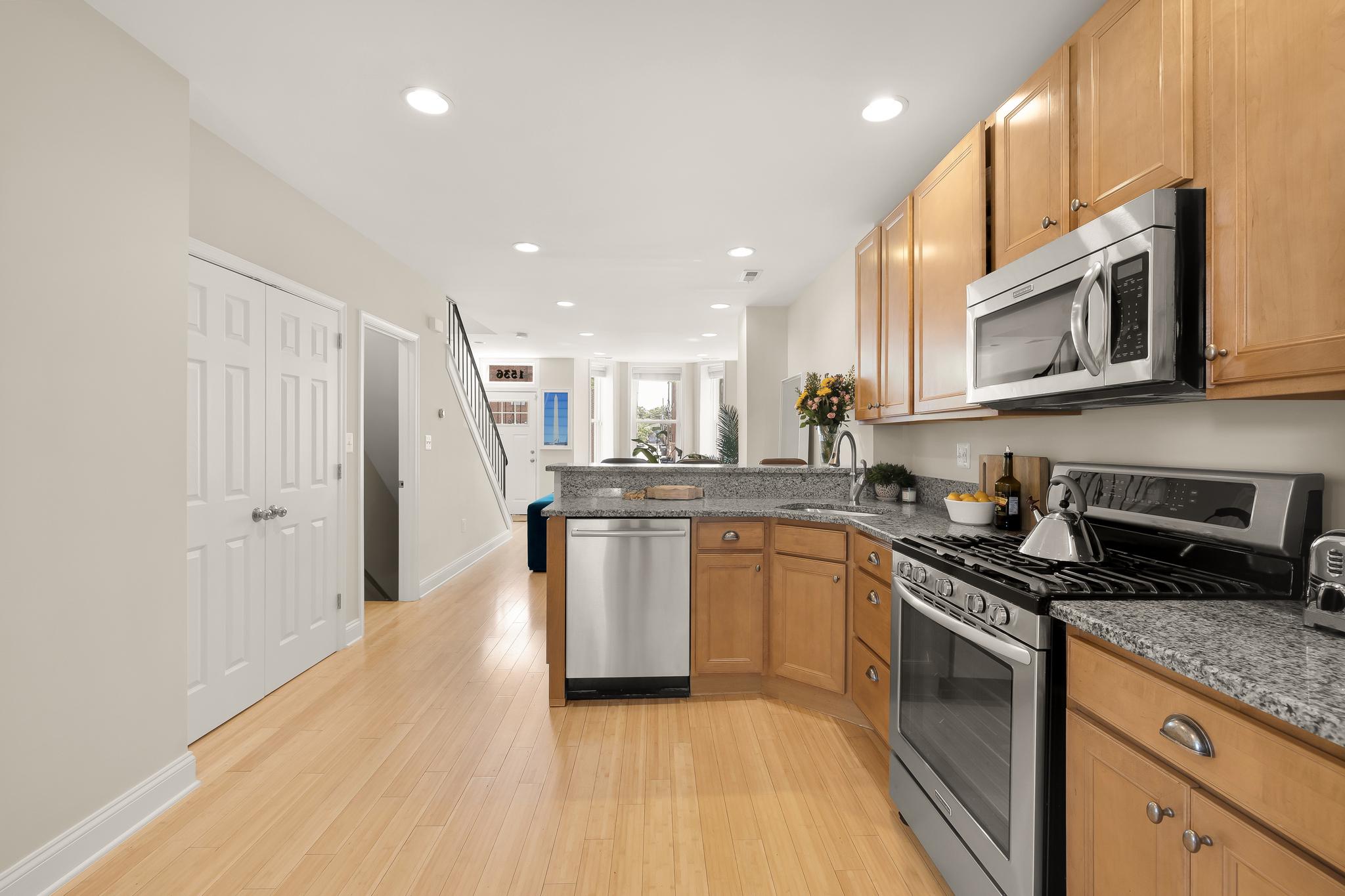 1536 1st Street NW 