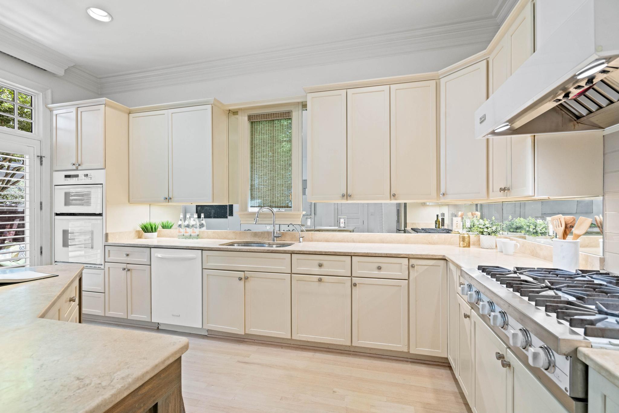 2999 38th Street NW 