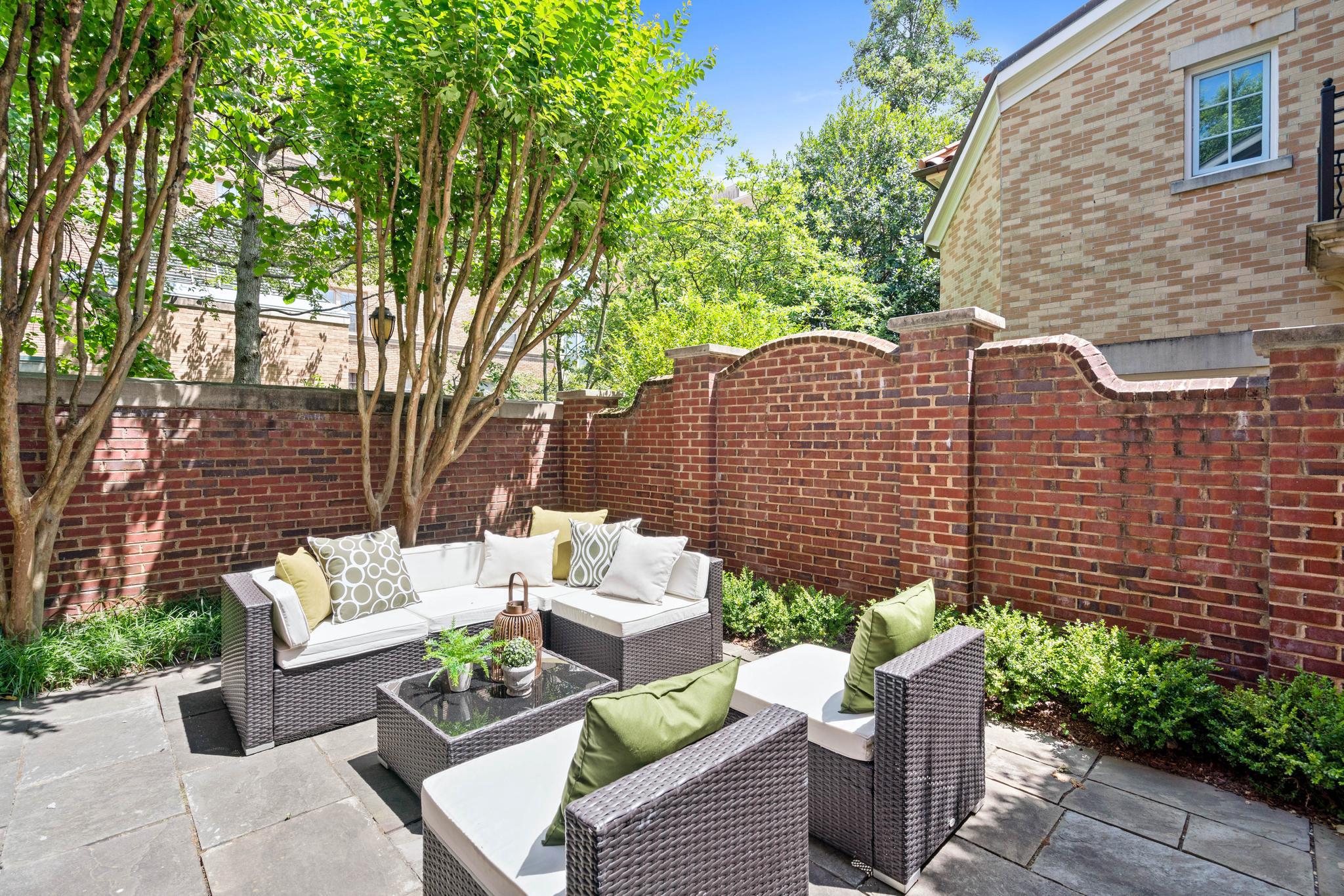 2999 38th Street NW 