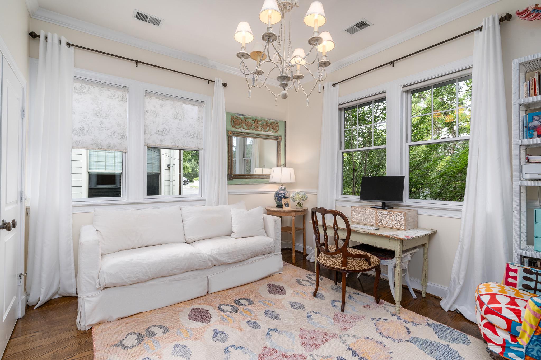 2502 Chain Bridge Road NW 