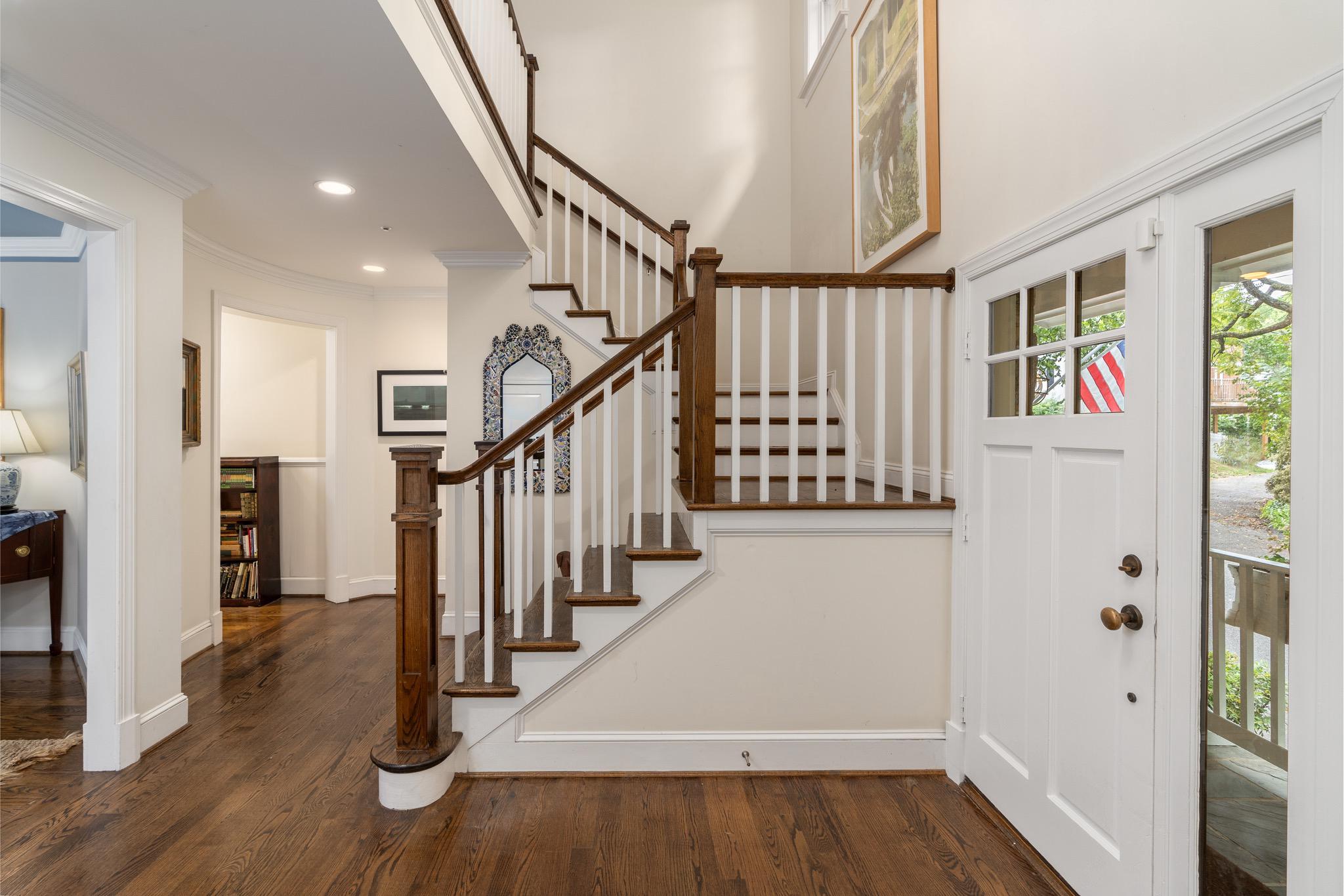 2502 Chain Bridge Road NW 