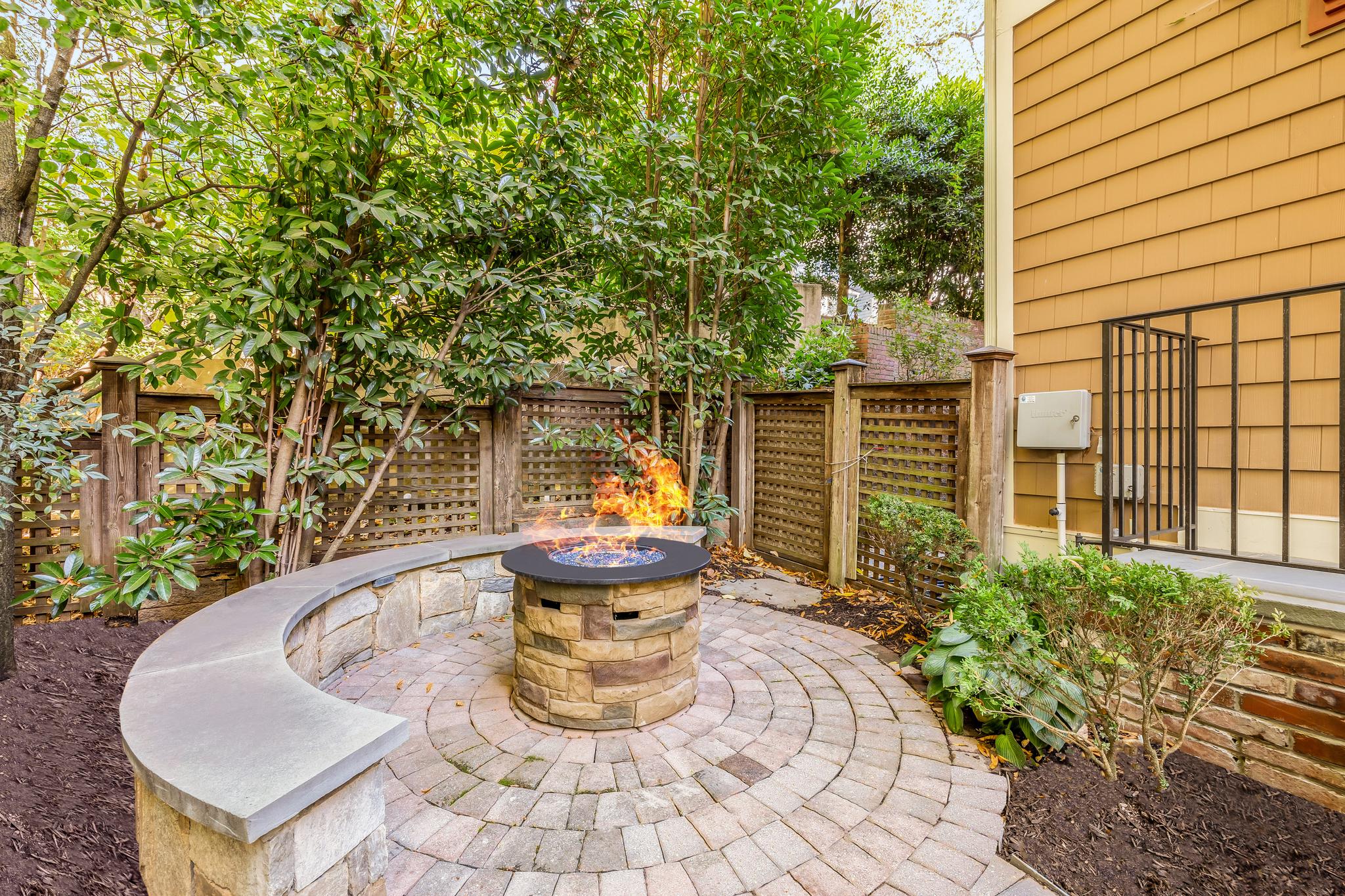 1820 47th Place NW 