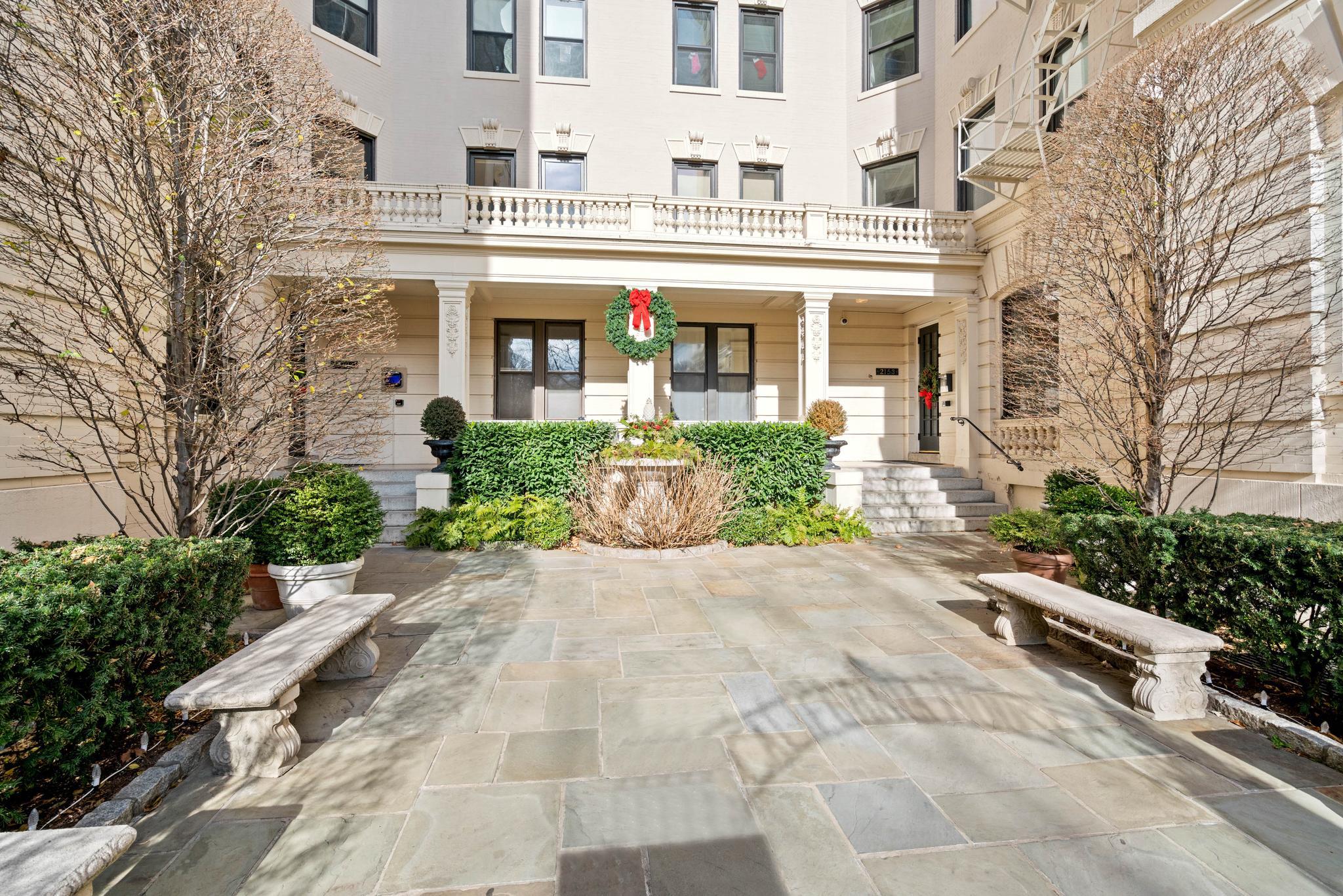 2205 California Street NW 204
