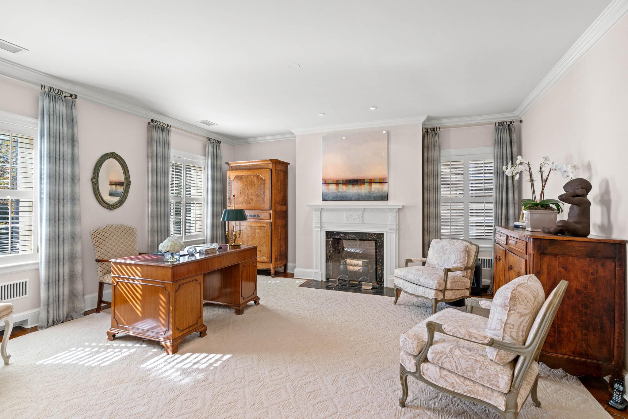 2439 Wyoming Avenue NW 