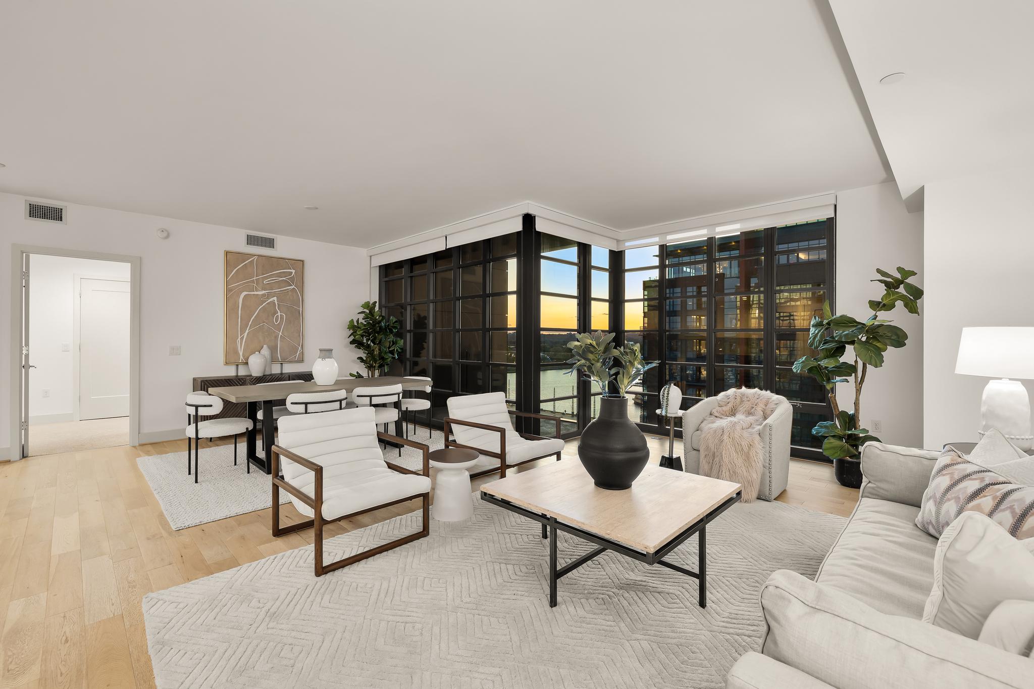45 Sutton Square SW 906