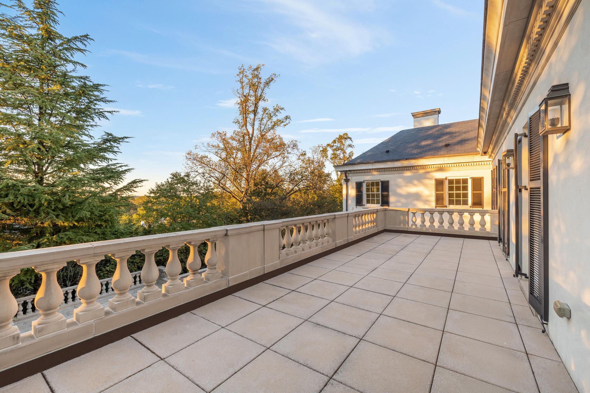 3030 Chain Bridge Road NW 