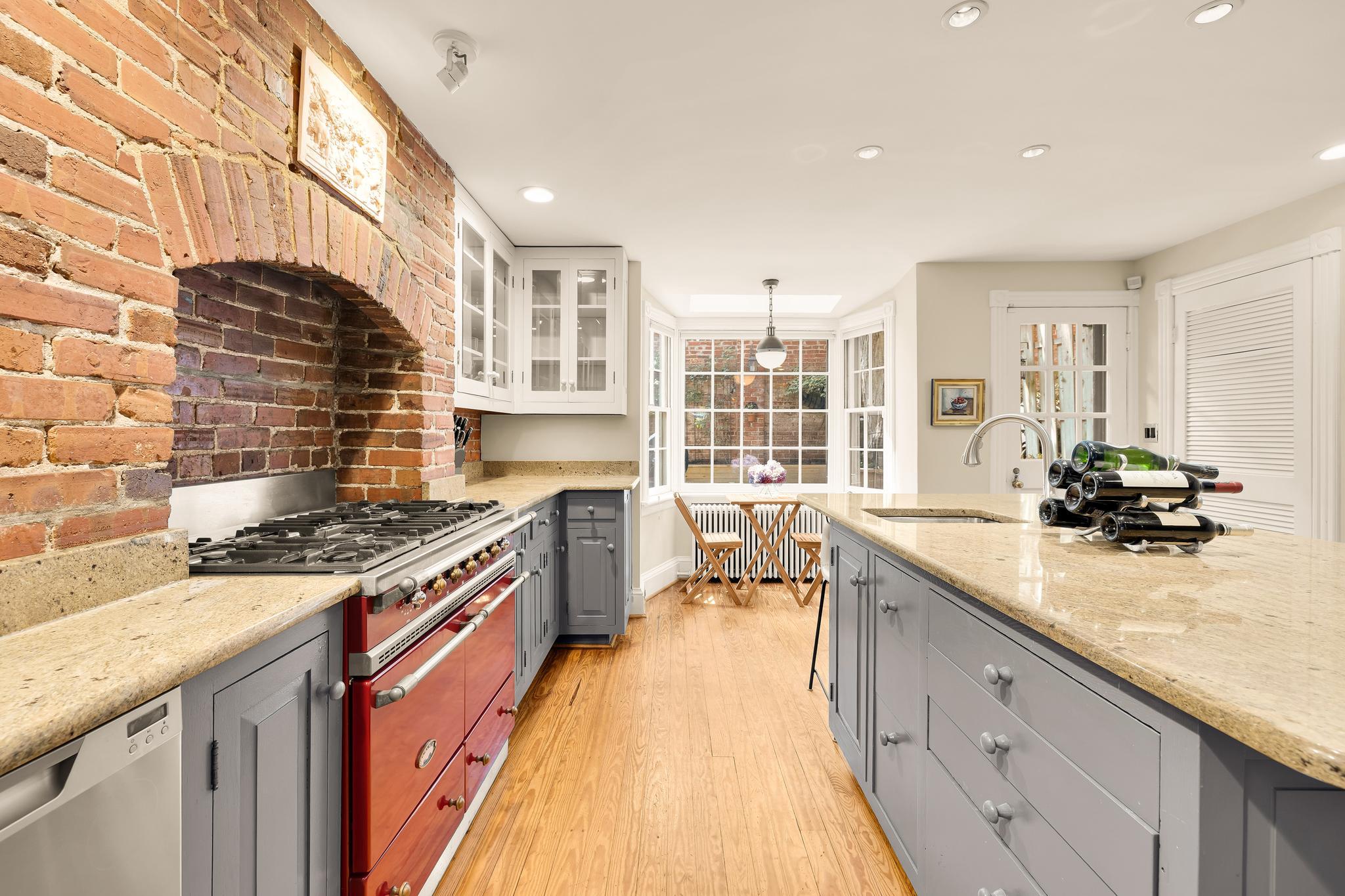 107 5th Street SE 